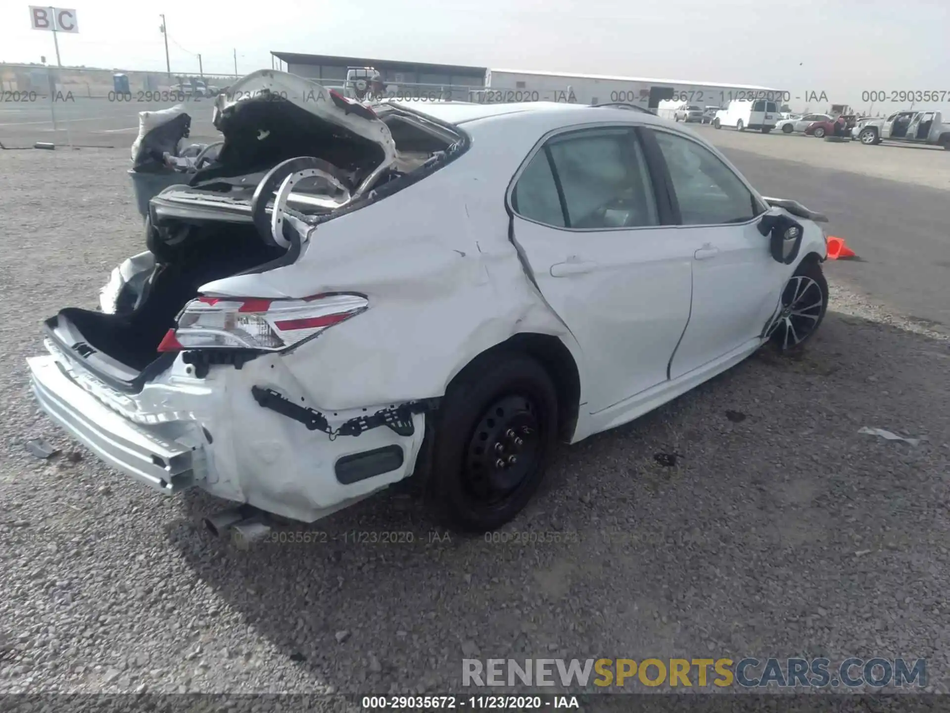 4 Photograph of a damaged car 4T1G11AKXLU940512 TOYOTA CAMRY 2020