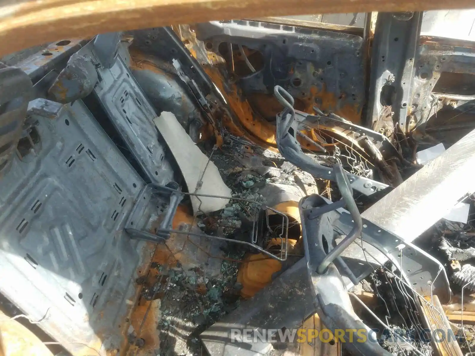 6 Photograph of a damaged car 4T1G11AKXLU941434 TOYOTA CAMRY 2020