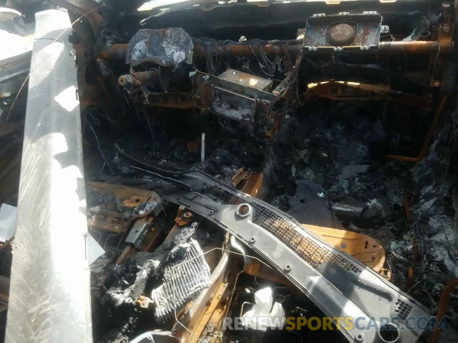 9 Photograph of a damaged car 4T1G11AKXLU941434 TOYOTA CAMRY 2020