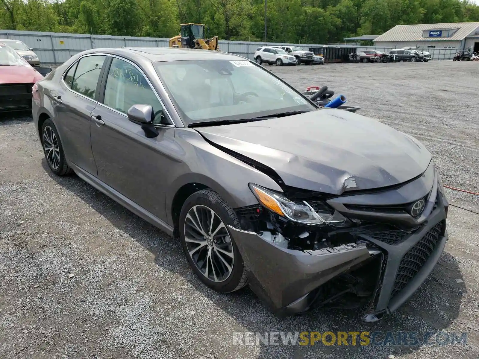 1 Photograph of a damaged car 4T1G11AKXLU948285 TOYOTA CAMRY 2020