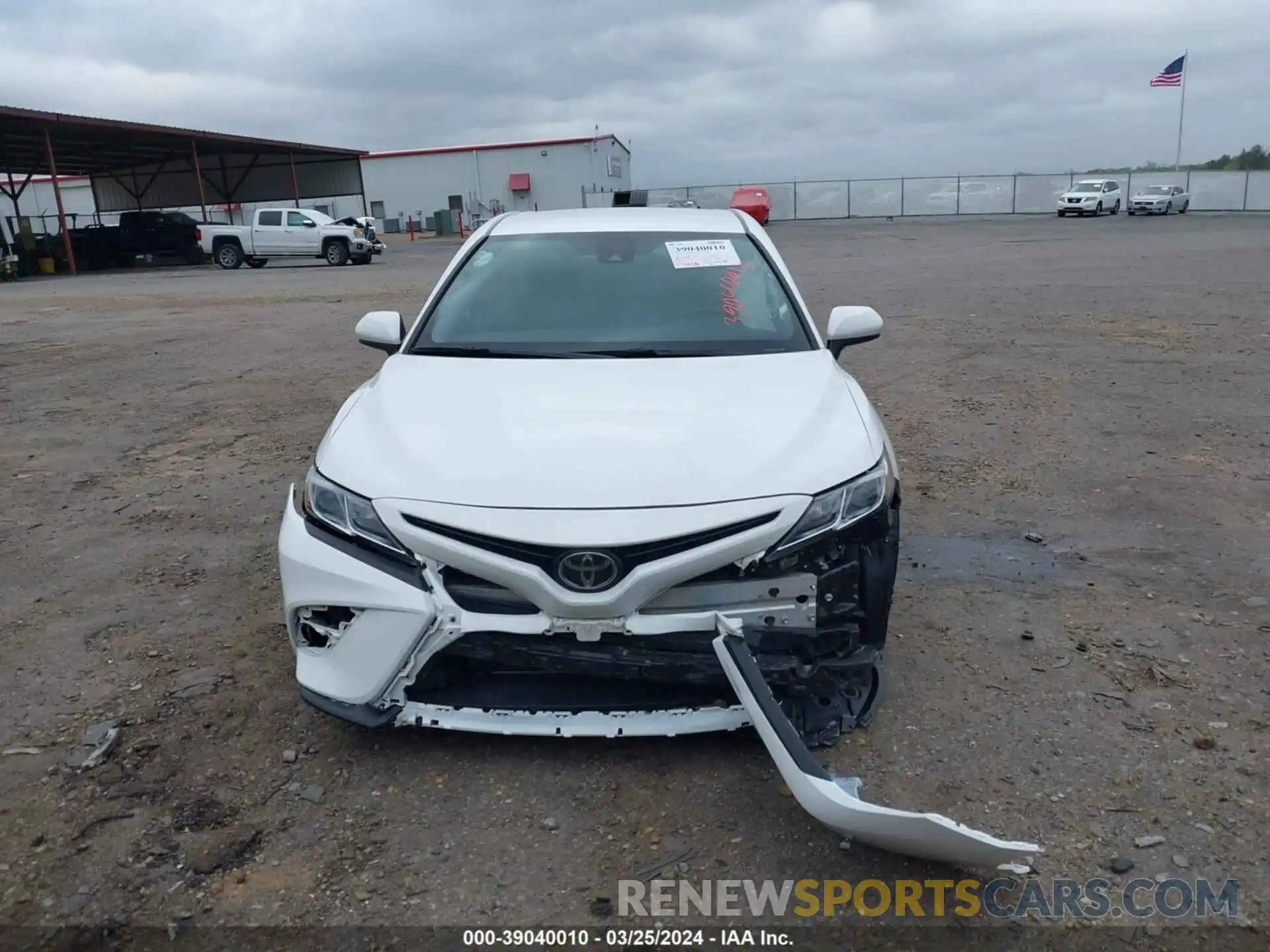 12 Photograph of a damaged car 4T1G11AKXLU951087 TOYOTA CAMRY 2020