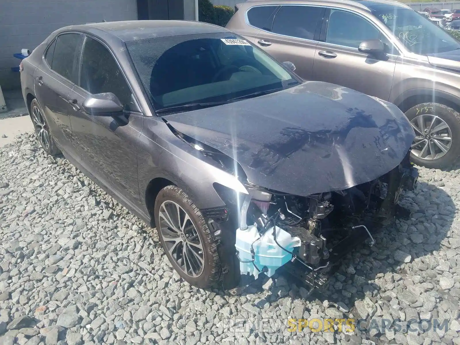 1 Photograph of a damaged car 4T1G11AKXLU952207 TOYOTA CAMRY 2020