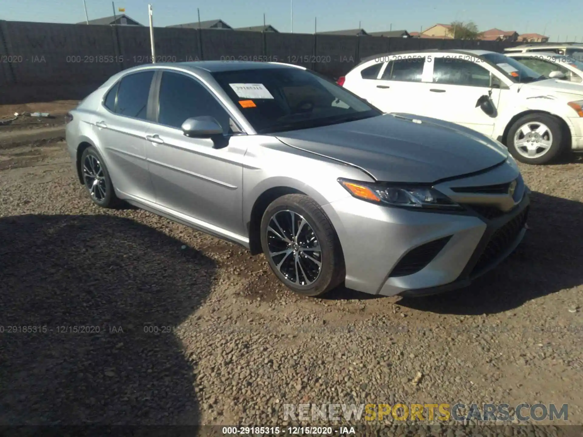 1 Photograph of a damaged car 4T1G11AKXLU955592 TOYOTA CAMRY 2020