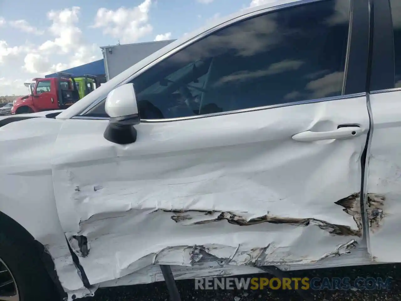 10 Photograph of a damaged car 4T1G11AKXLU957729 TOYOTA CAMRY 2020