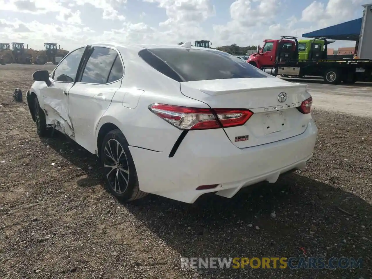 3 Photograph of a damaged car 4T1G11AKXLU957729 TOYOTA CAMRY 2020