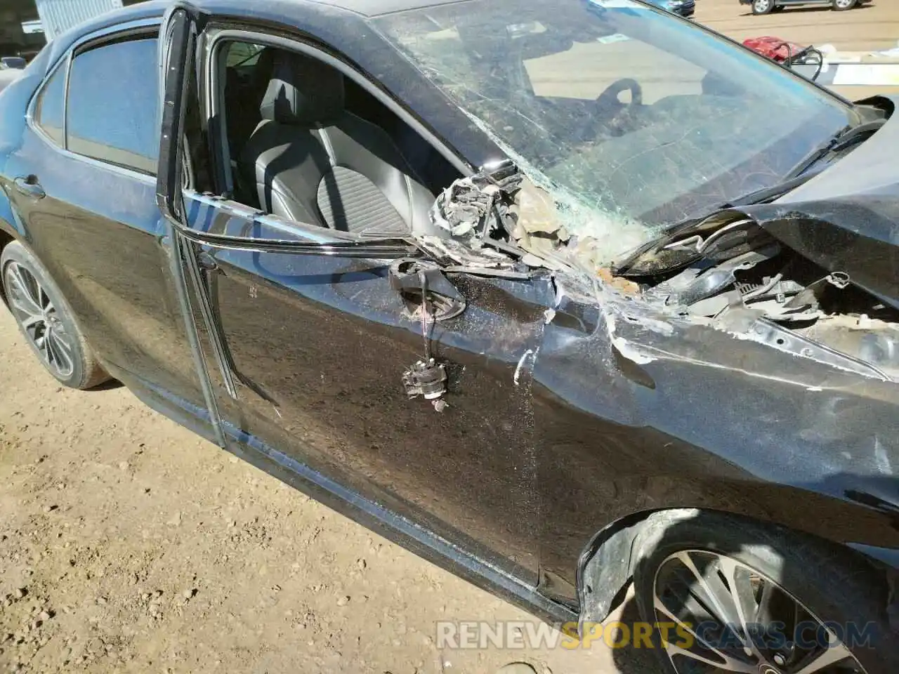 9 Photograph of a damaged car 4T1G11AKXLU959982 TOYOTA CAMRY 2020