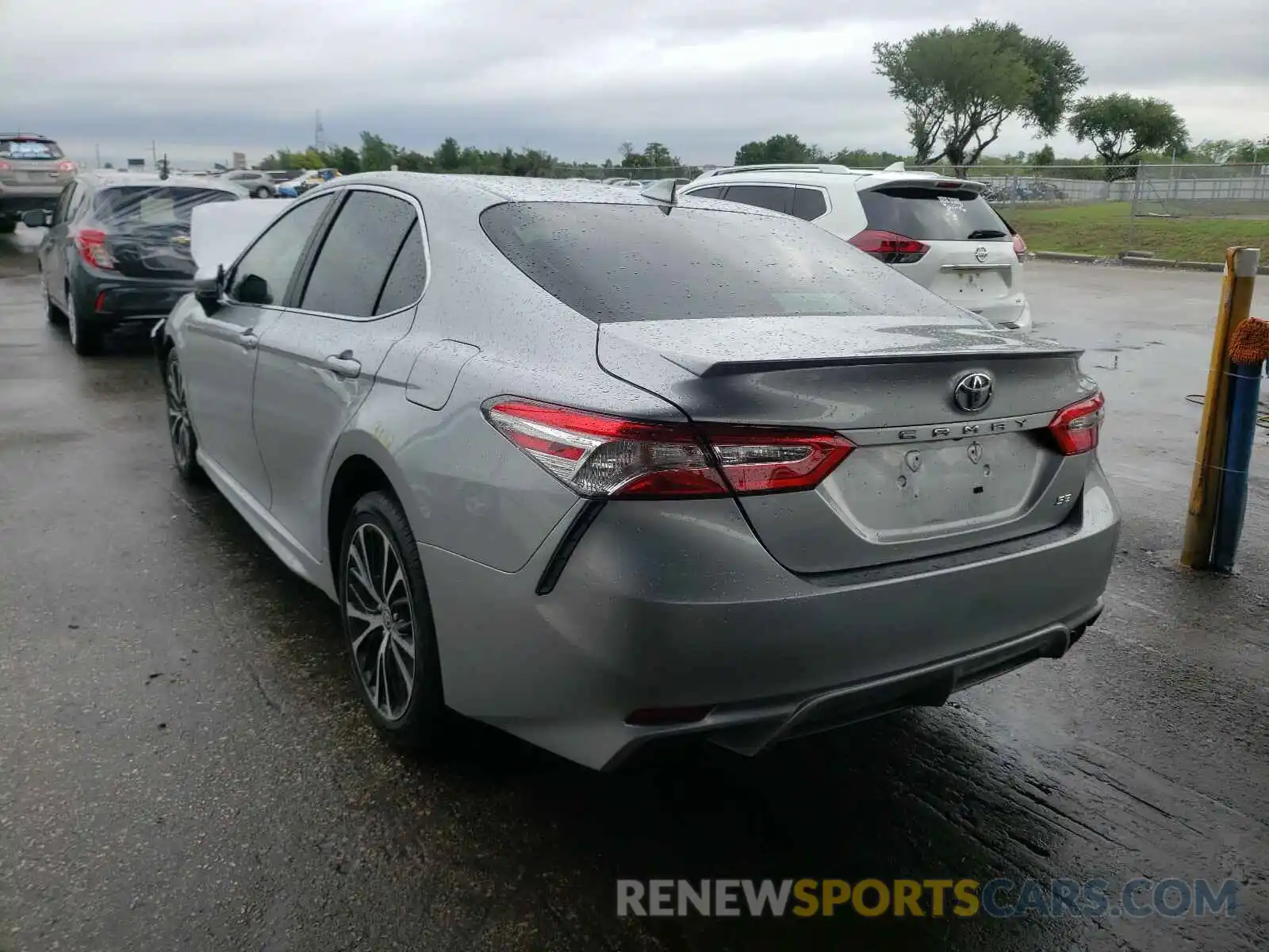 3 Photograph of a damaged car 4T1G11AKXLU961473 TOYOTA CAMRY 2020