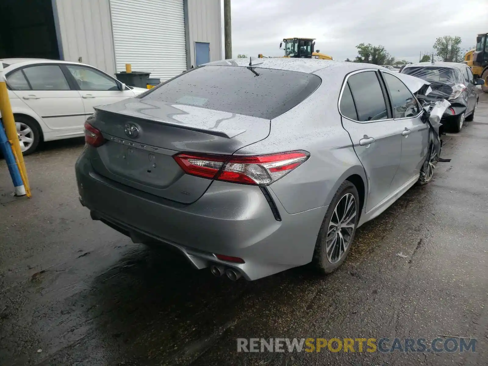 4 Photograph of a damaged car 4T1G11AKXLU961473 TOYOTA CAMRY 2020