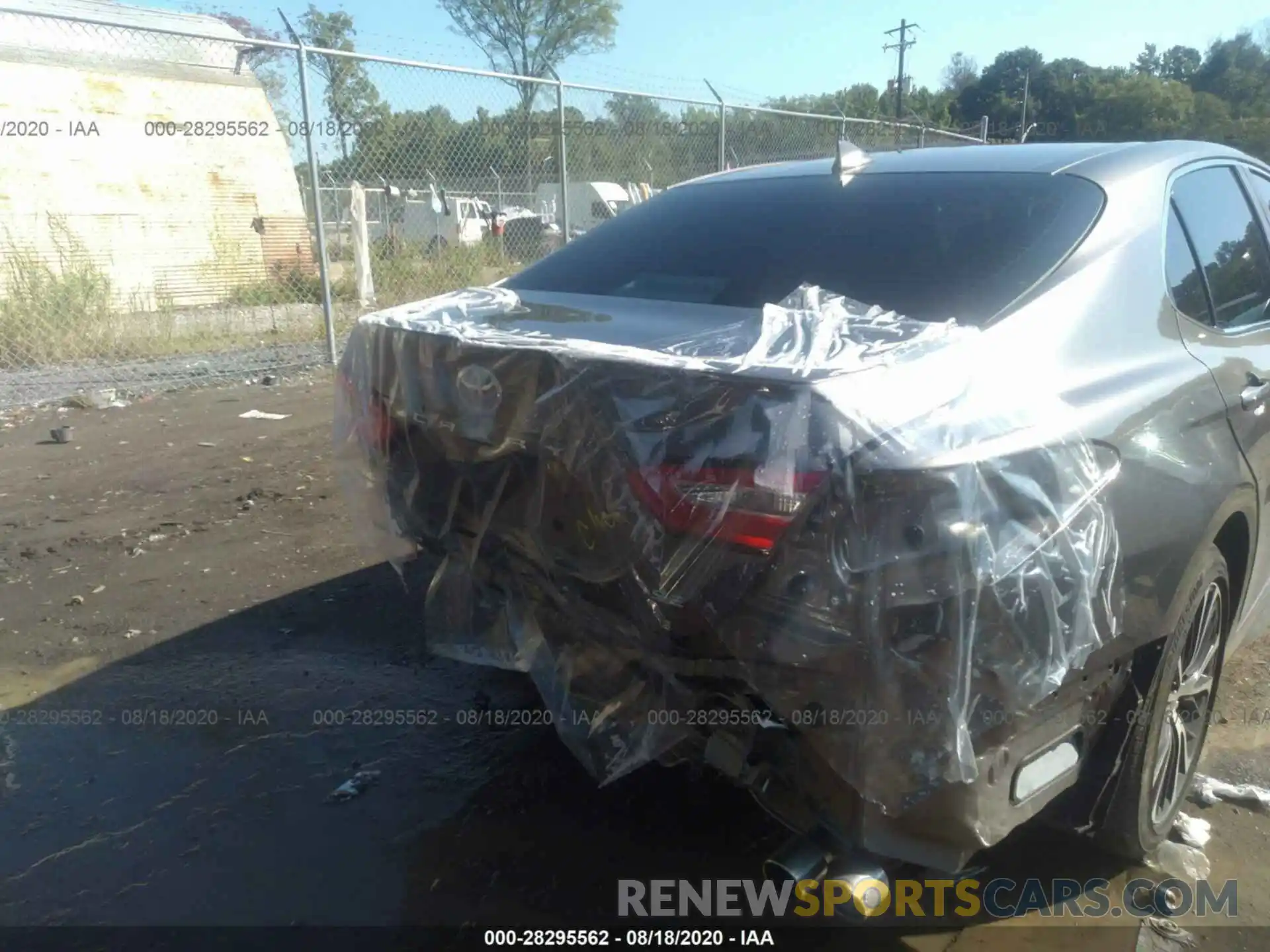 6 Photograph of a damaged car 4T1G11AKXLU961859 TOYOTA CAMRY 2020