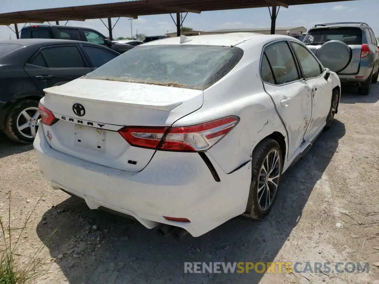 4 Photograph of a damaged car 4T1G11AKXLU962980 TOYOTA CAMRY 2020