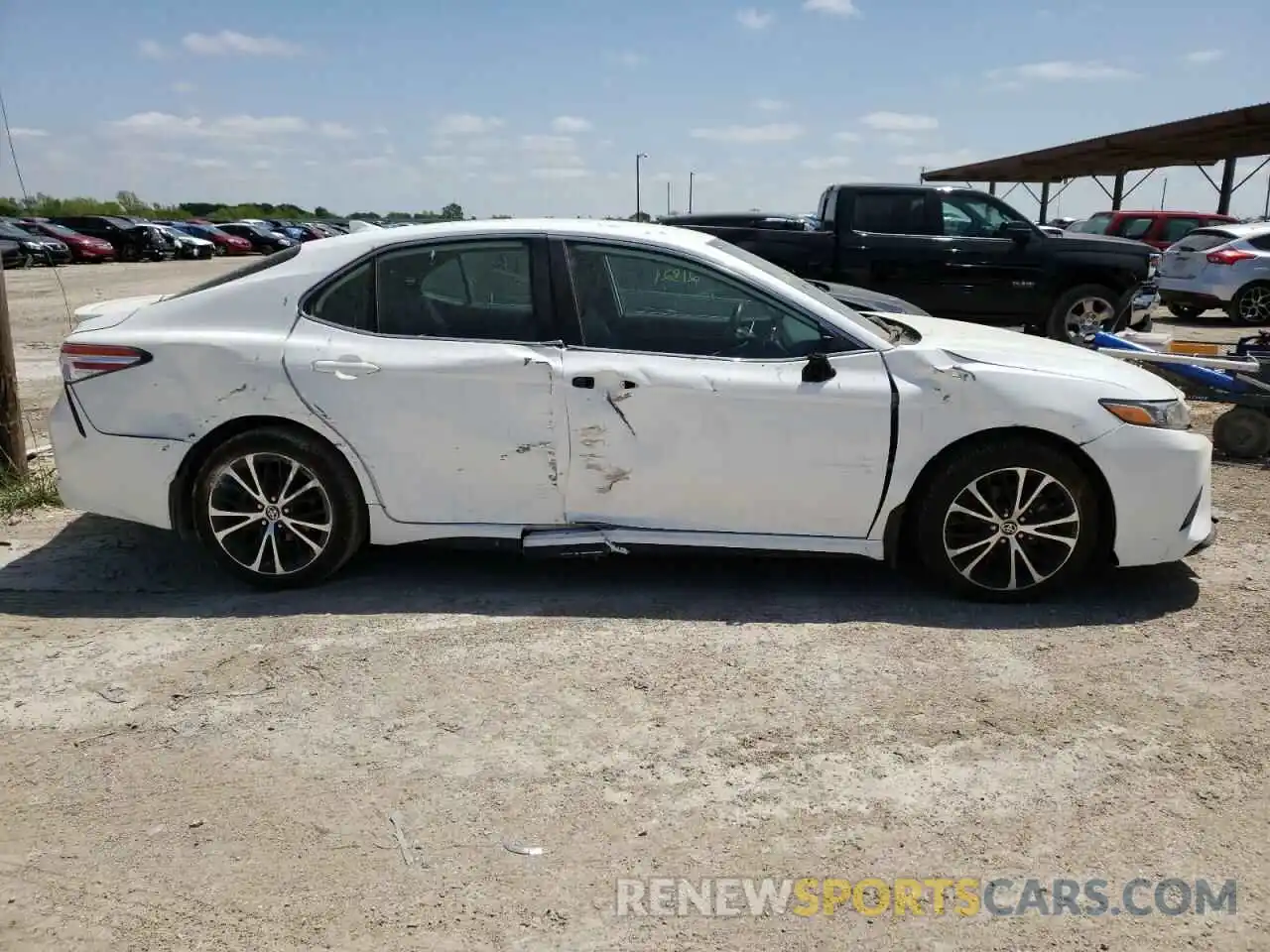 9 Photograph of a damaged car 4T1G11AKXLU962980 TOYOTA CAMRY 2020