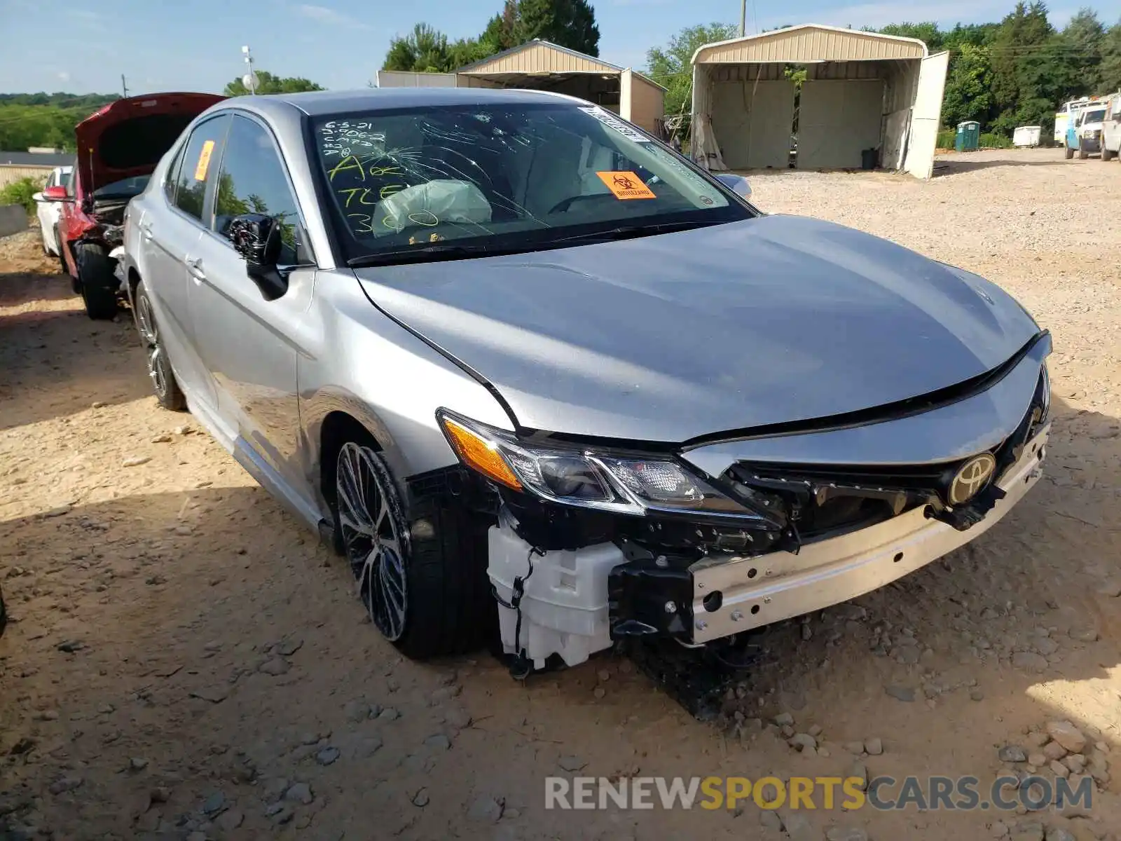 1 Photograph of a damaged car 4T1G11AKXLU967225 TOYOTA CAMRY 2020