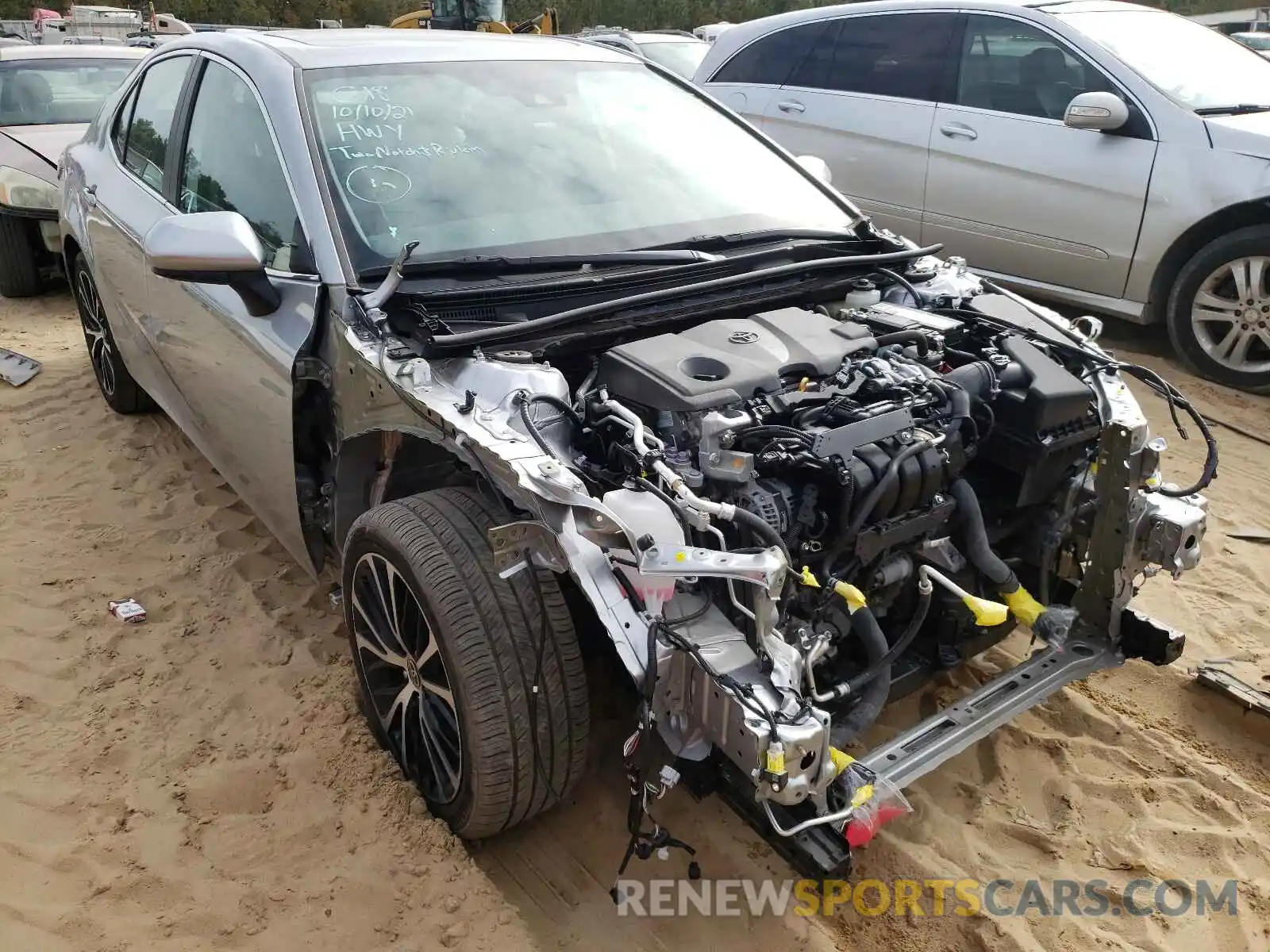 1 Photograph of a damaged car 4T1G11AKXLU967547 TOYOTA CAMRY 2020