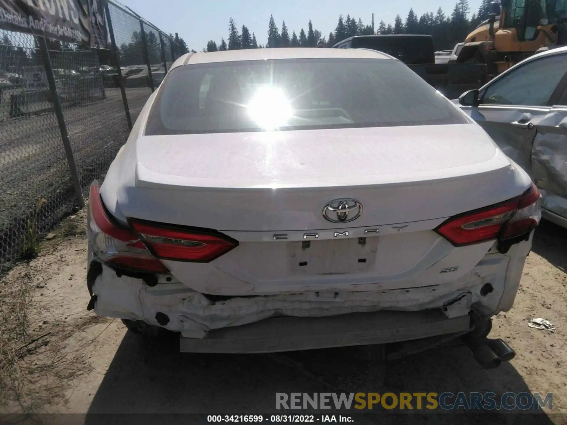 6 Photograph of a damaged car 4T1G11AKXLU972747 TOYOTA CAMRY 2020