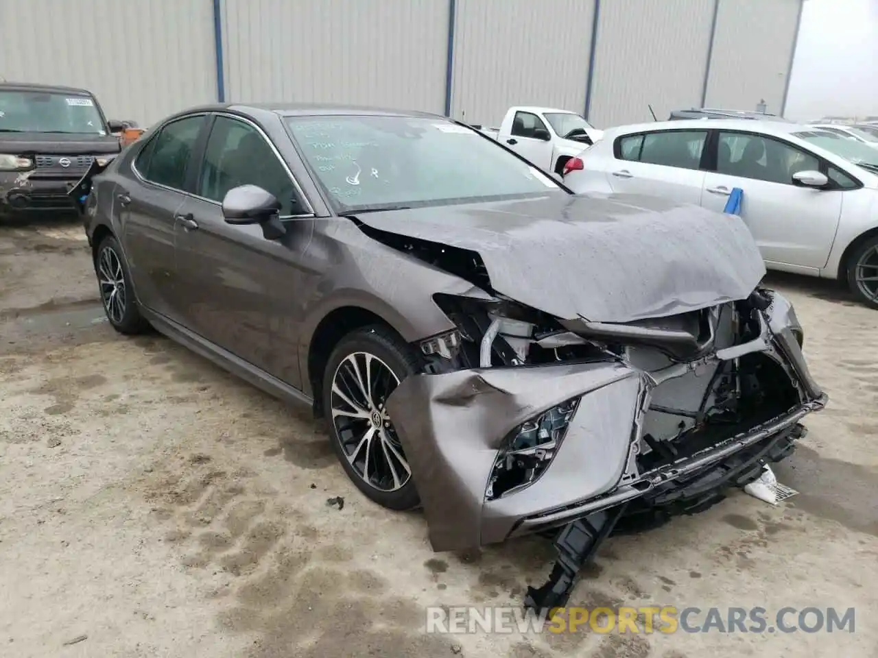 1 Photograph of a damaged car 4T1G11AKXLU981142 TOYOTA CAMRY 2020