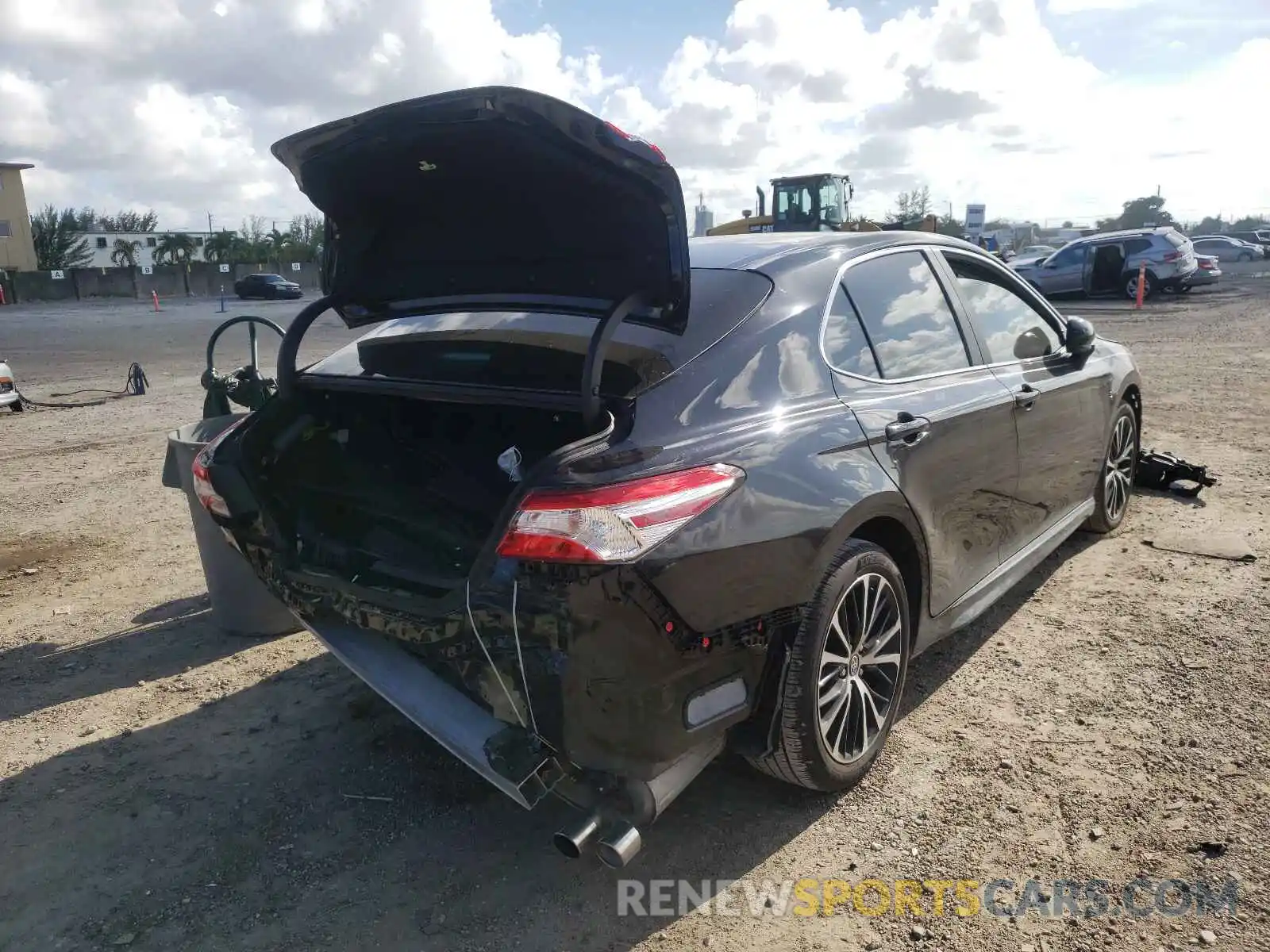 4 Photograph of a damaged car 4T1G11AKXLU982470 TOYOTA CAMRY 2020