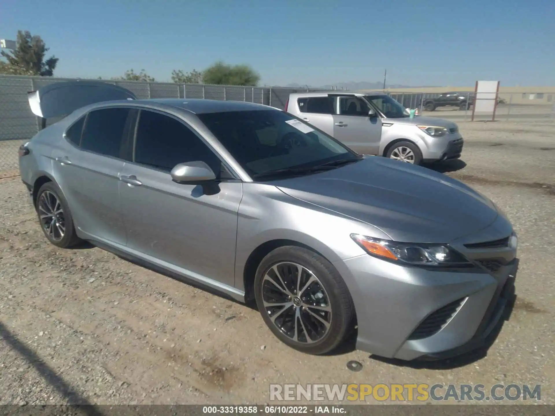 1 Photograph of a damaged car 4T1G11AKXLU987006 TOYOTA CAMRY 2020