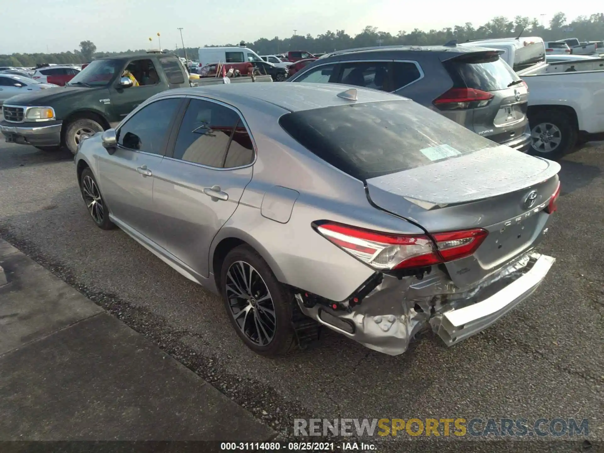 3 Photograph of a damaged car 4T1G11AKXLU987586 TOYOTA CAMRY 2020