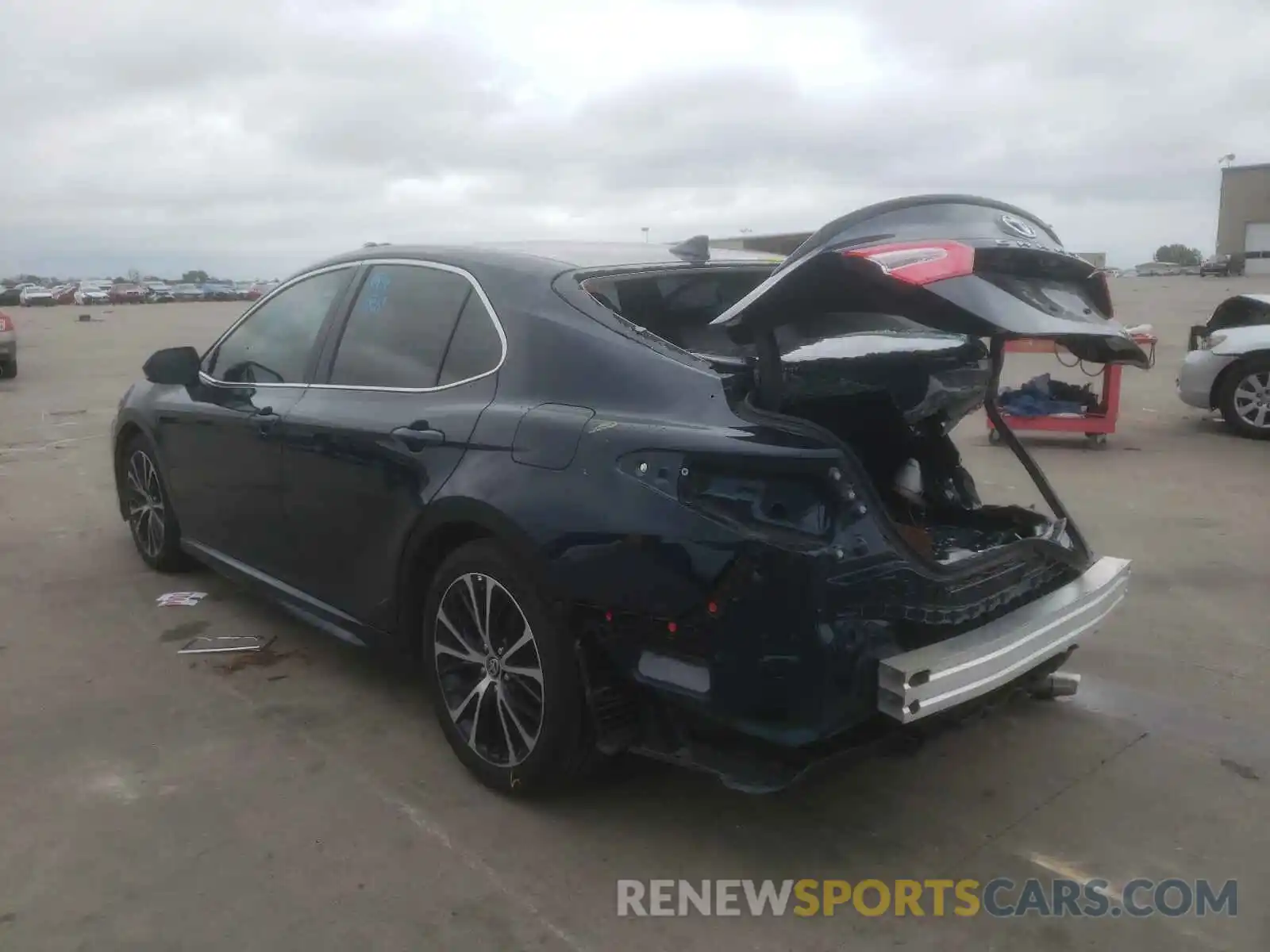 3 Photograph of a damaged car 4T1G11AKXLU992464 TOYOTA CAMRY 2020