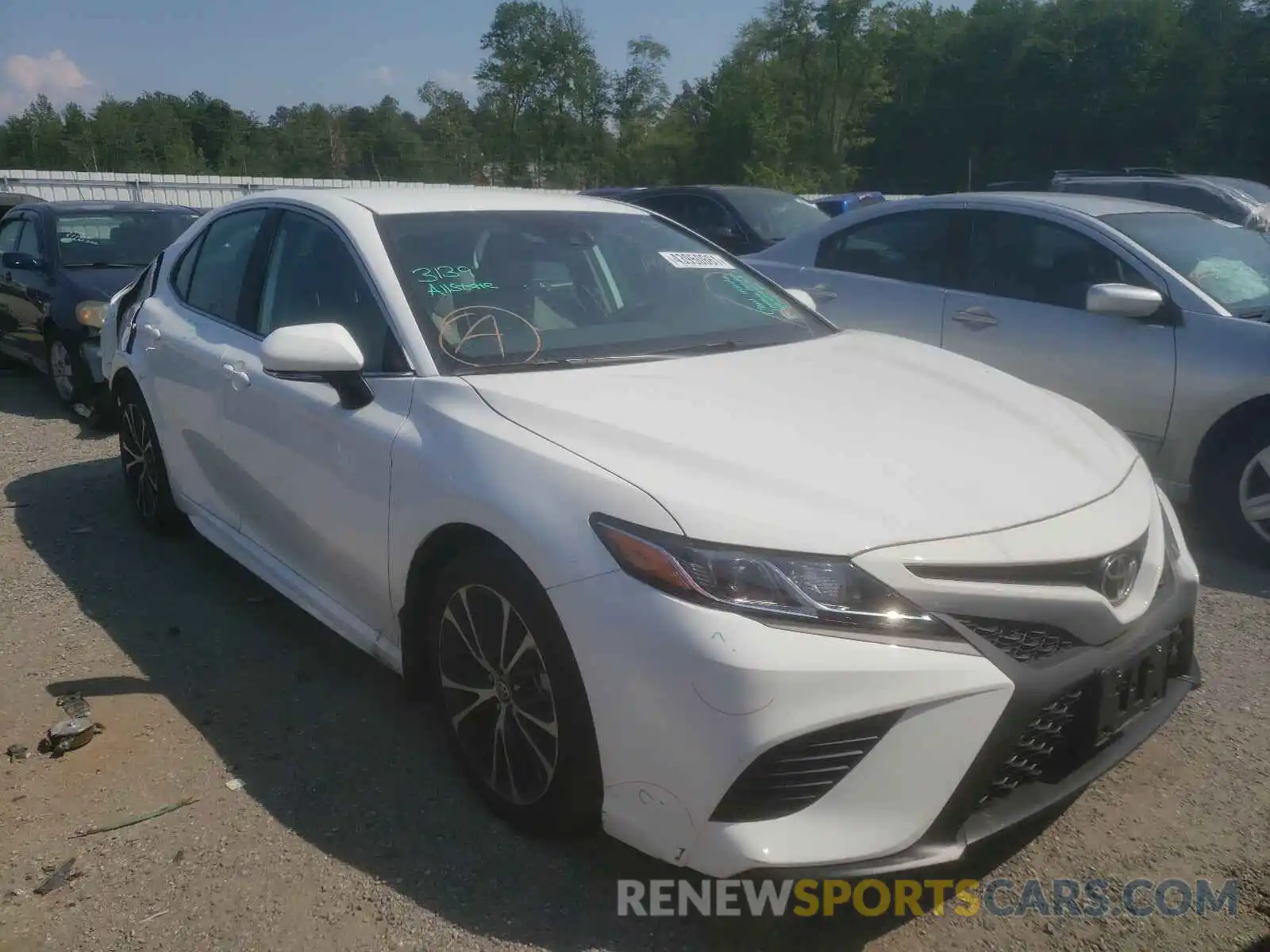 1 Photograph of a damaged car 4T1G11BK0LU006440 TOYOTA CAMRY 2020