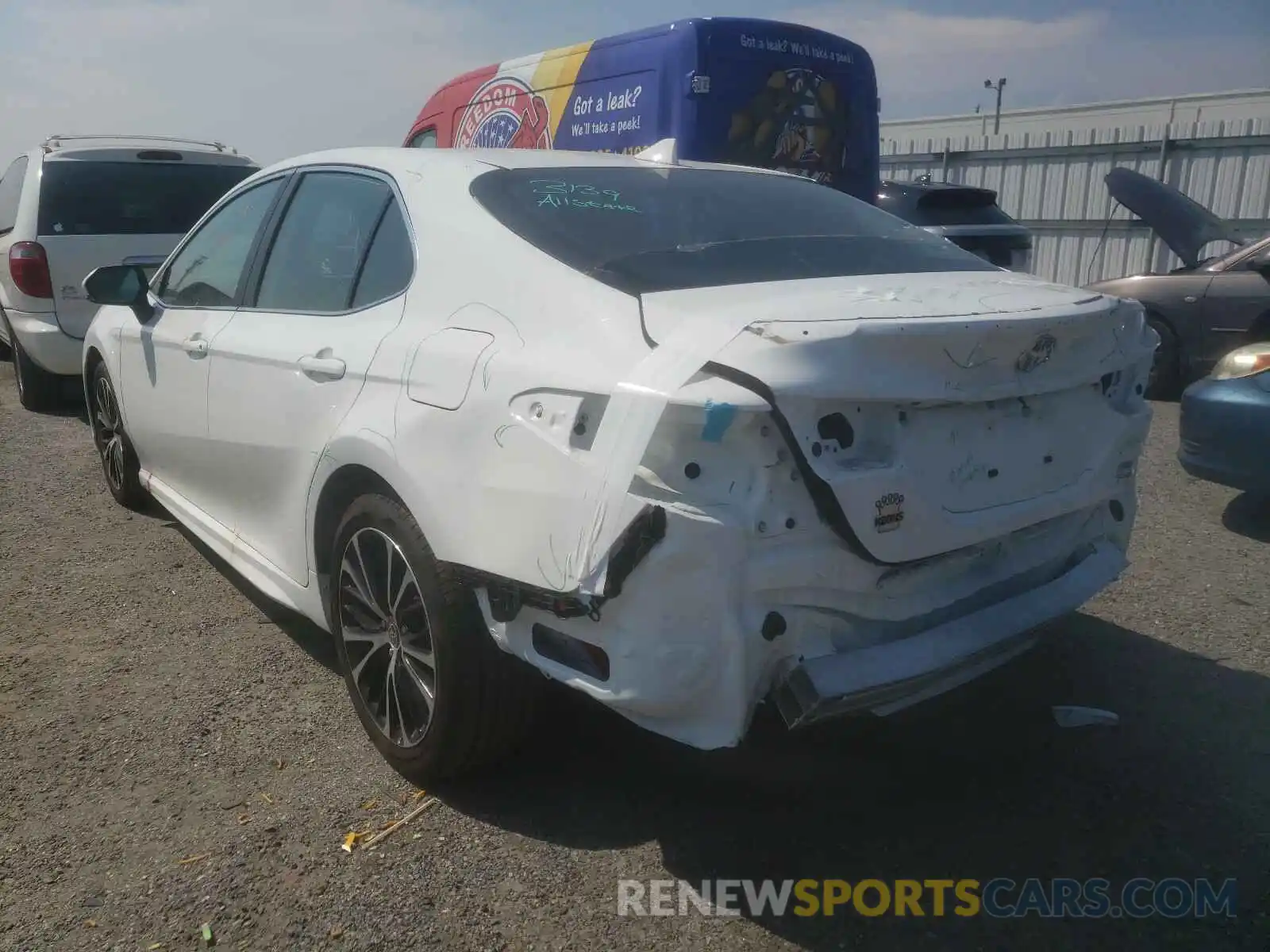 3 Photograph of a damaged car 4T1G11BK0LU006440 TOYOTA CAMRY 2020