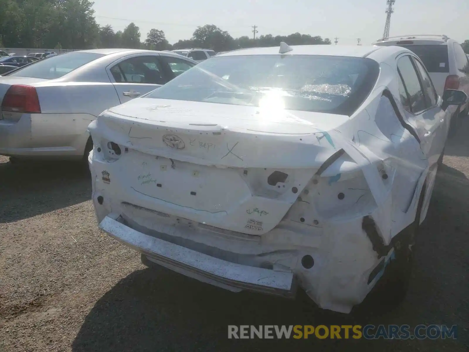 9 Photograph of a damaged car 4T1G11BK0LU006440 TOYOTA CAMRY 2020