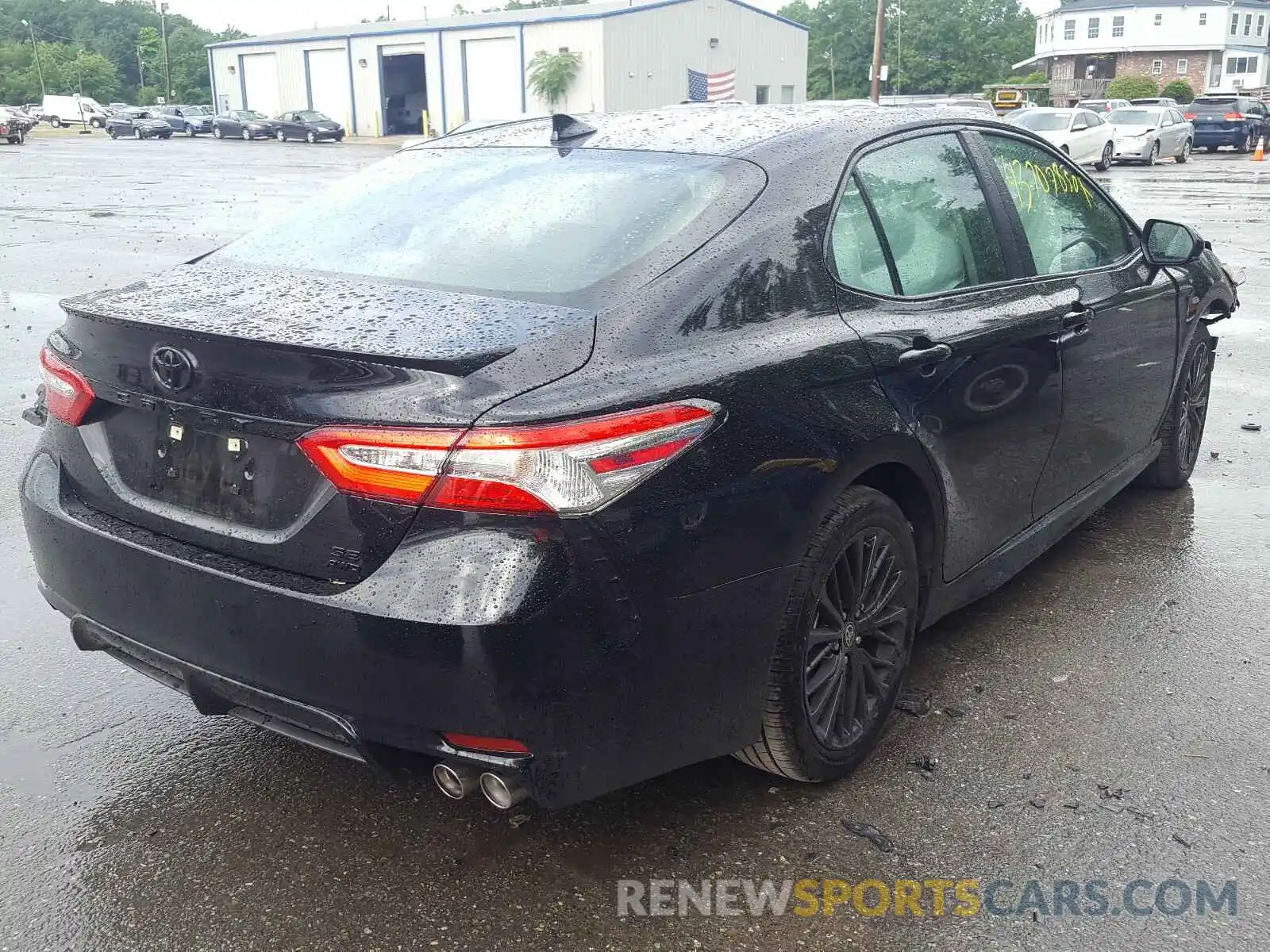 4 Photograph of a damaged car 4T1G11BK1LU001540 TOYOTA CAMRY 2020