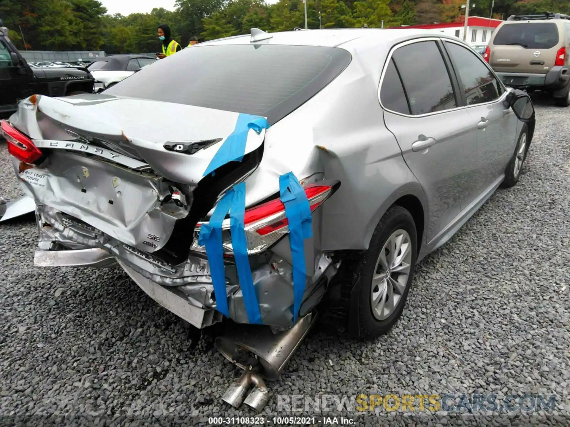 4 Photograph of a damaged car 4T1G11BK1LU003028 TOYOTA CAMRY 2020