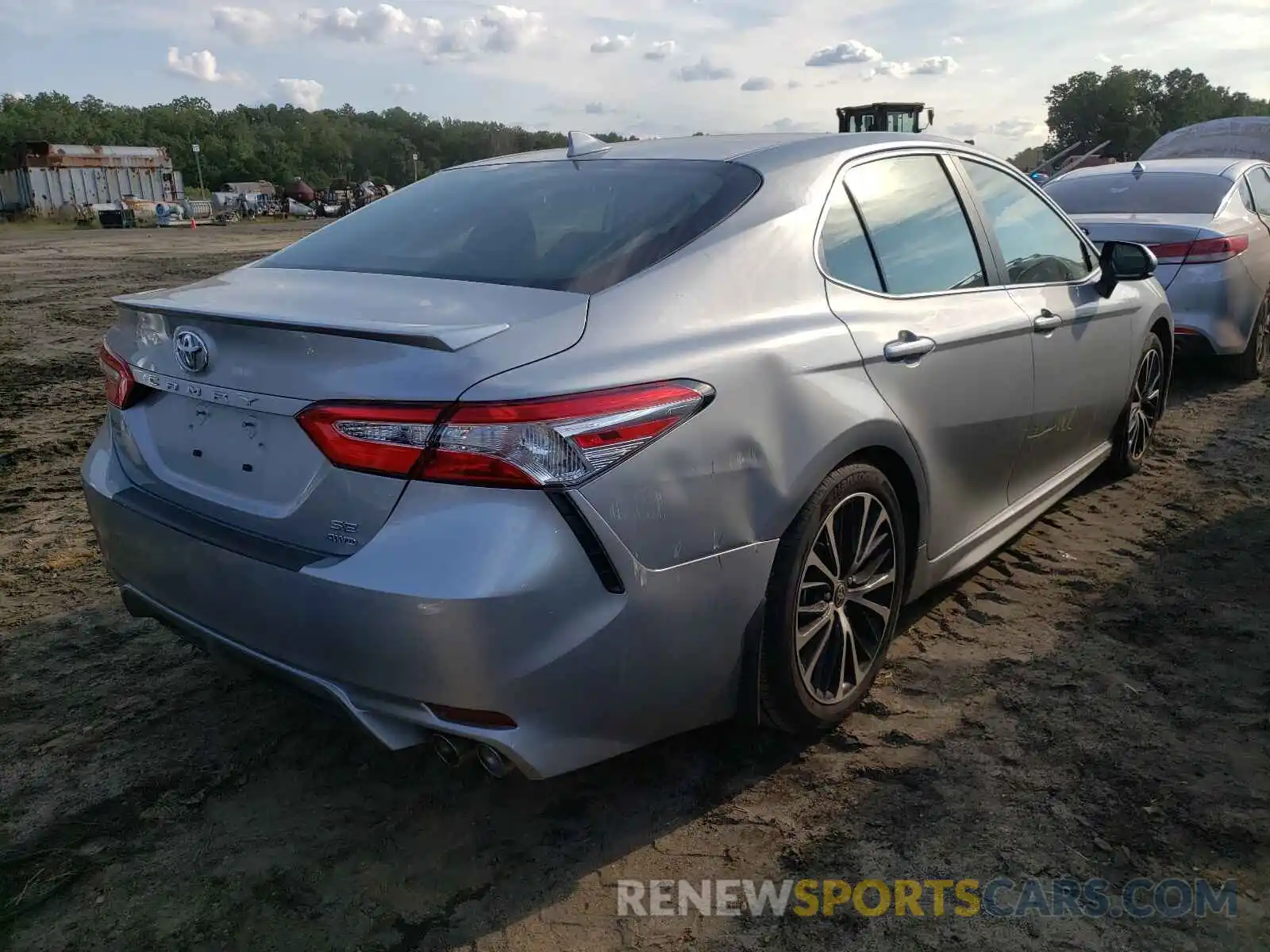 4 Photograph of a damaged car 4T1G11BK1LU003840 TOYOTA CAMRY 2020