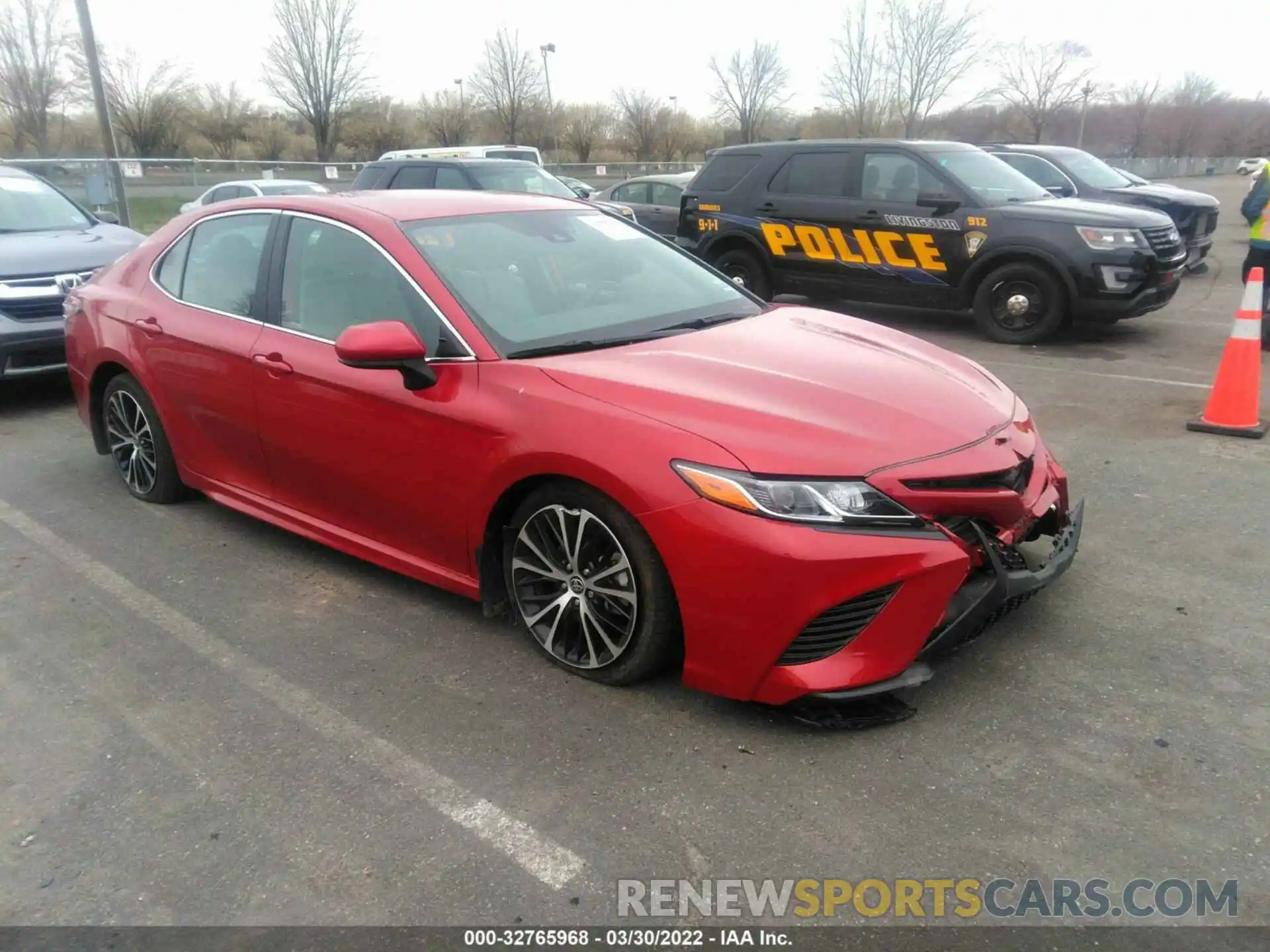 1 Photograph of a damaged car 4T1G11BK1LU008911 TOYOTA CAMRY 2020