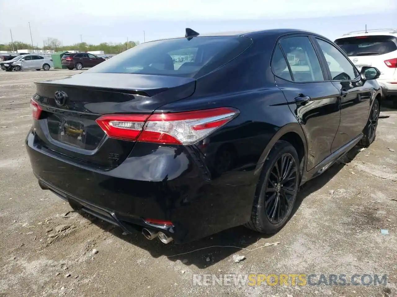 4 Photograph of a damaged car 4T1G11BK1LU010402 TOYOTA CAMRY 2020