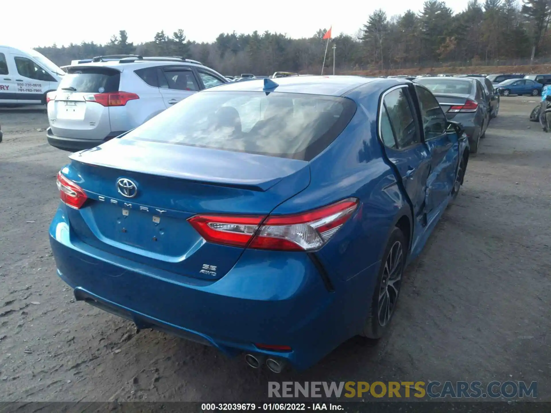 4 Photograph of a damaged car 4T1G11BK1LU011887 TOYOTA CAMRY 2020