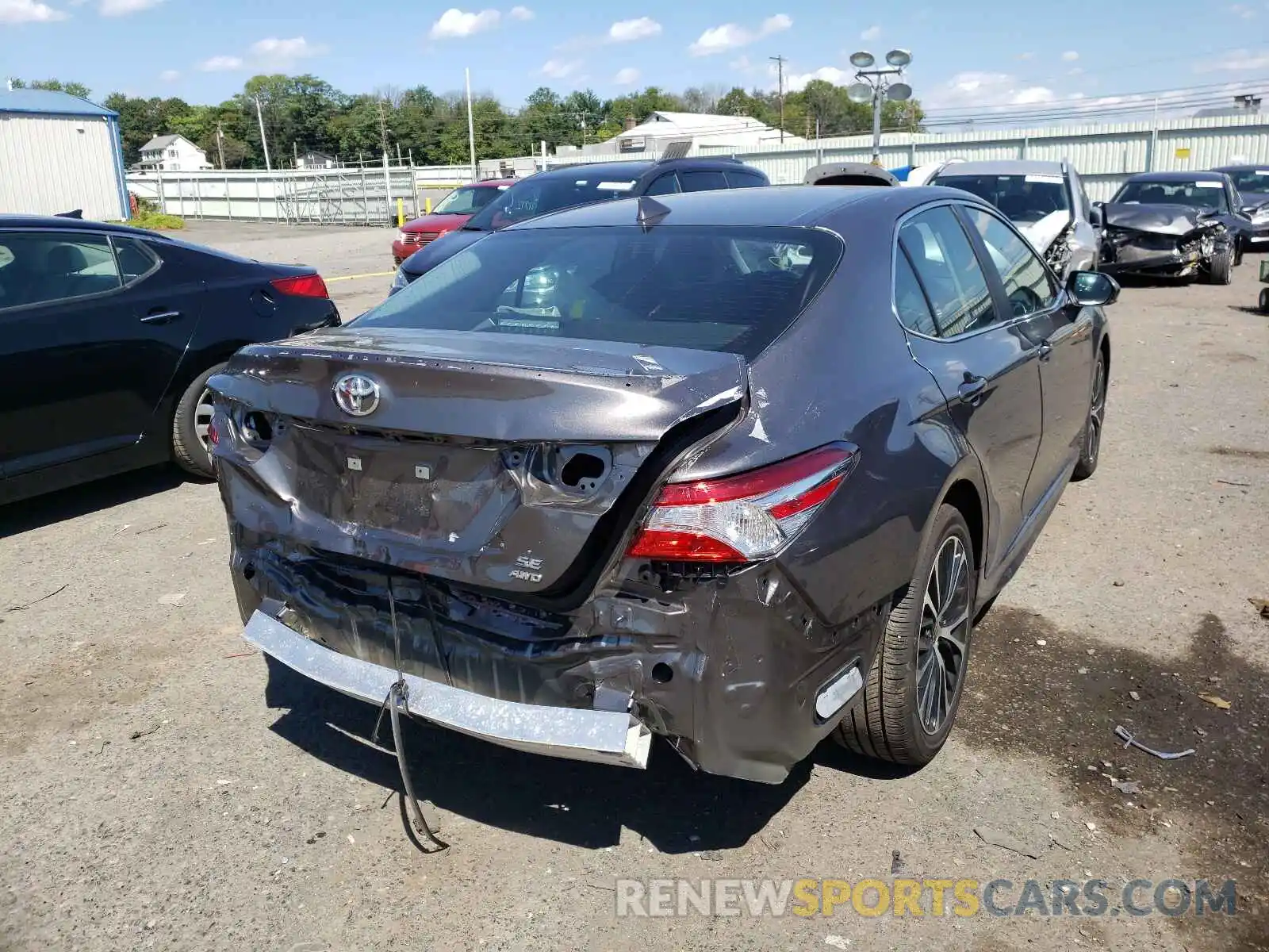 4 Photograph of a damaged car 4T1G11BK1LU017463 TOYOTA CAMRY 2020