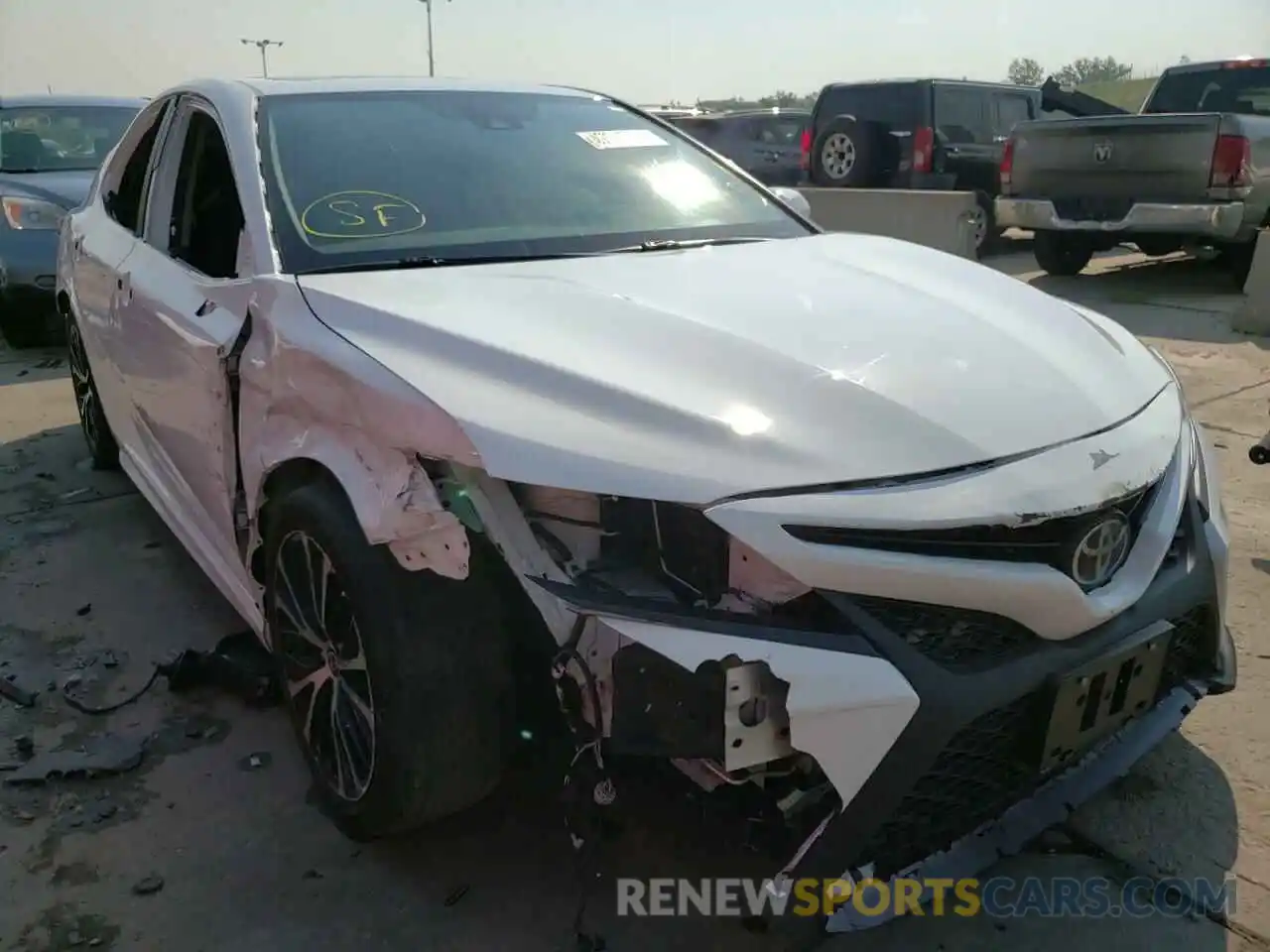 1 Photograph of a damaged car 4T1G11BK2LU013714 TOYOTA CAMRY 2020