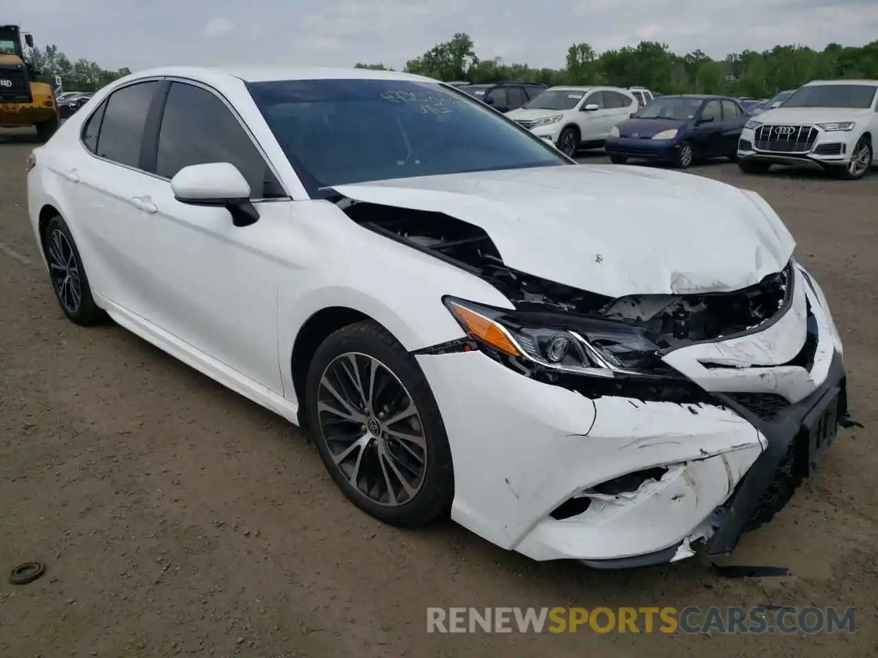 1 Photograph of a damaged car 4T1G11BK2LU016452 TOYOTA CAMRY 2020