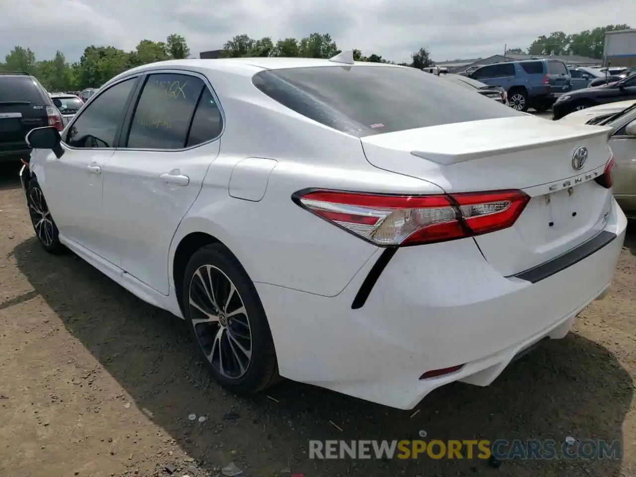 3 Photograph of a damaged car 4T1G11BK2LU016452 TOYOTA CAMRY 2020