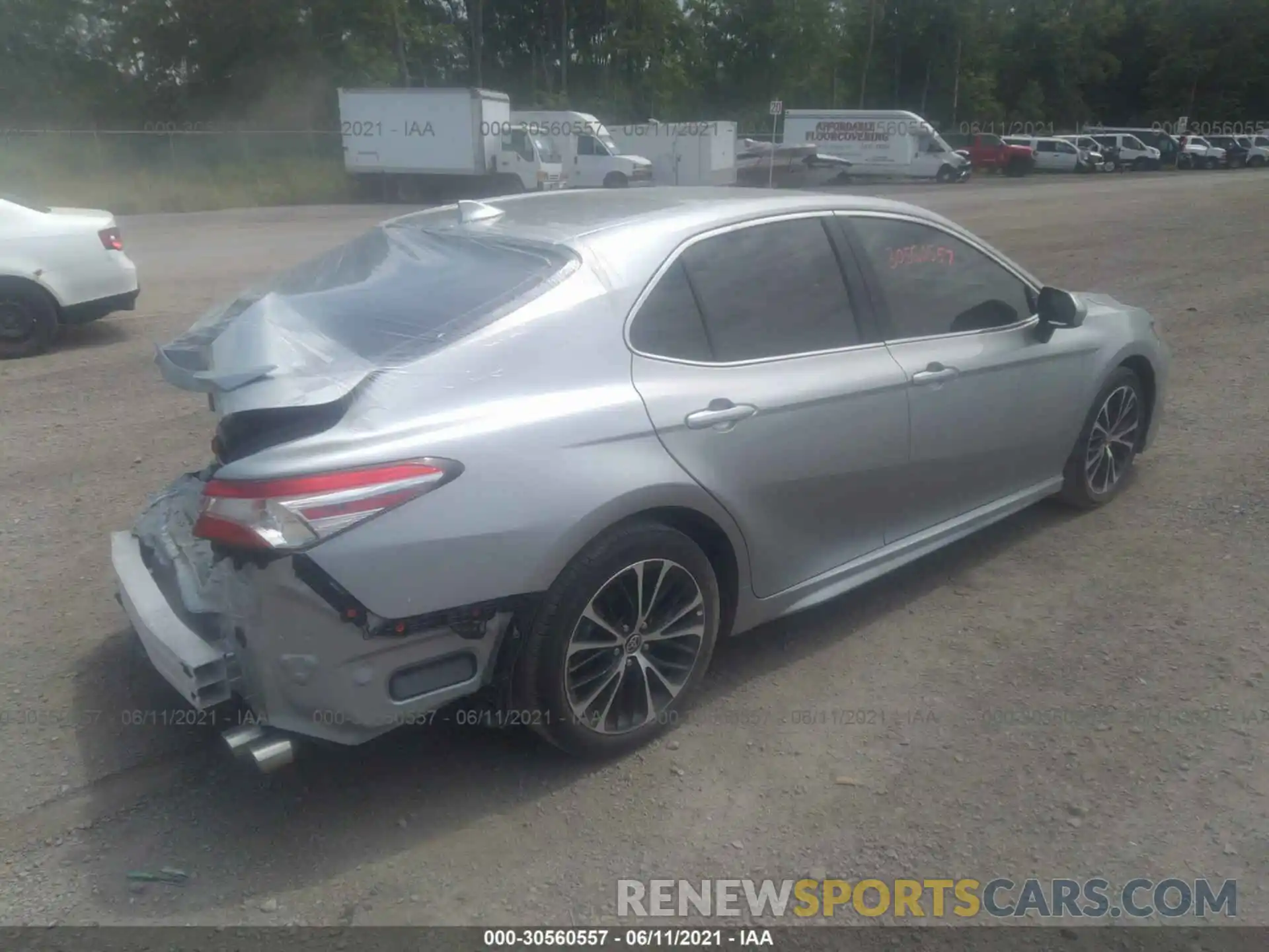 4 Photograph of a damaged car 4T1G11BK2LU017634 TOYOTA CAMRY 2020