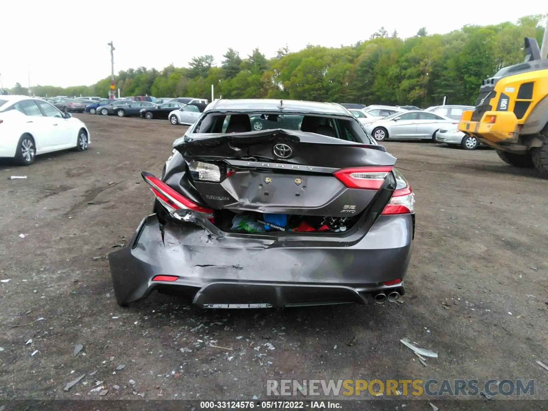 6 Photograph of a damaged car 4T1G11BK3LU004472 TOYOTA CAMRY 2020