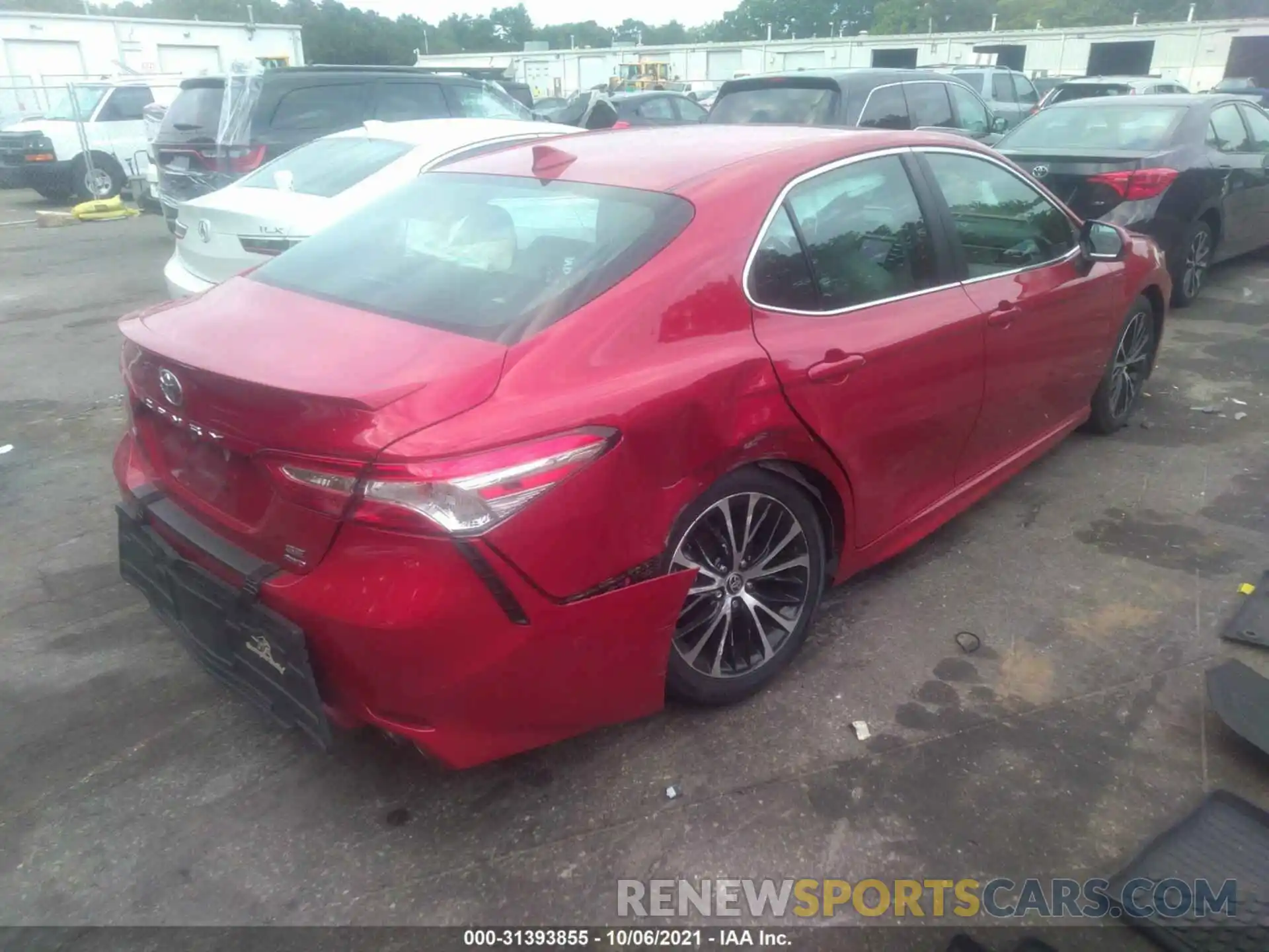 4 Photograph of a damaged car 4T1G11BK3LU007632 TOYOTA CAMRY 2020