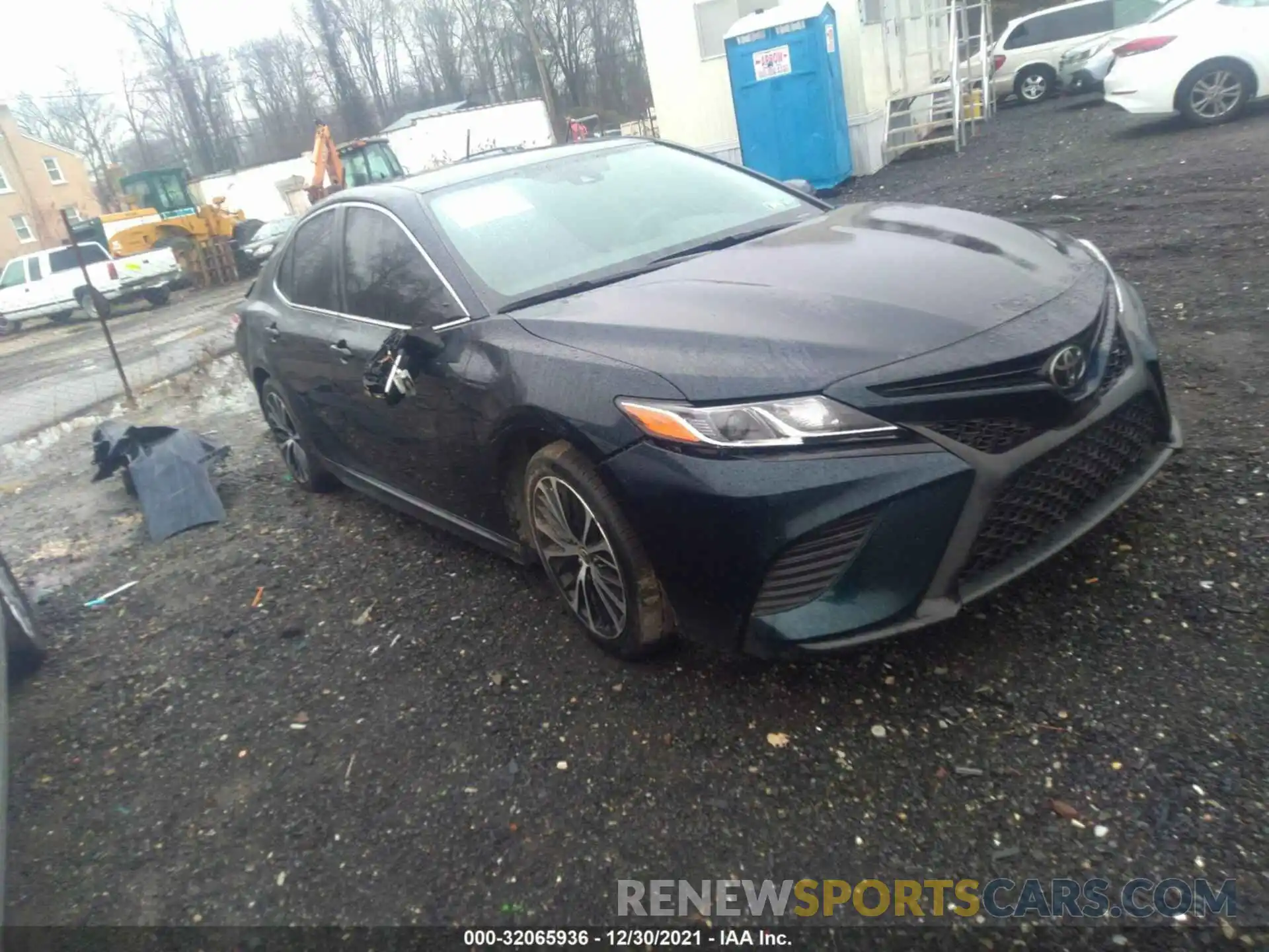 1 Photograph of a damaged car 4T1G11BK3LU014998 TOYOTA CAMRY 2020