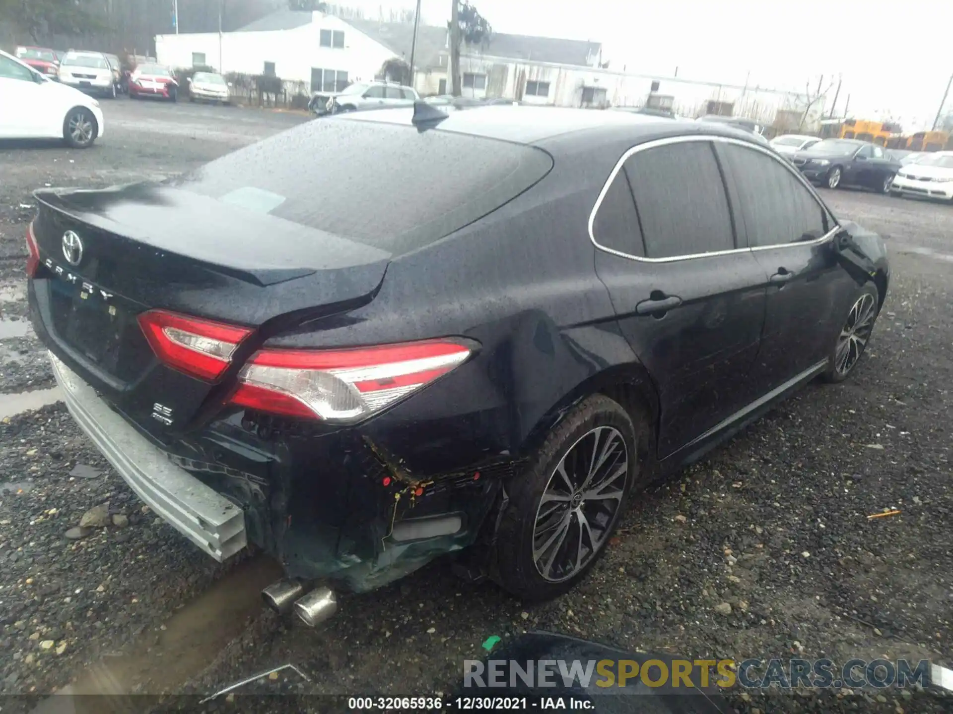 4 Photograph of a damaged car 4T1G11BK3LU014998 TOYOTA CAMRY 2020