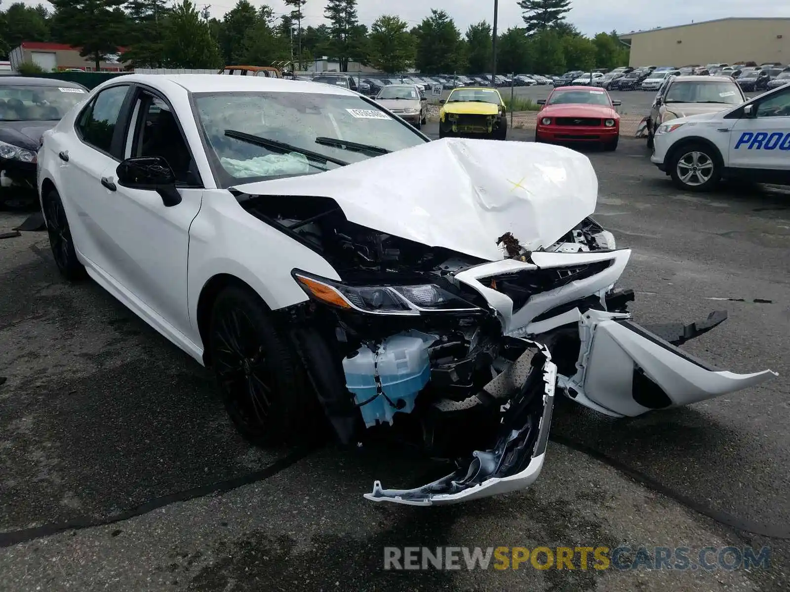 1 Photograph of a damaged car 4T1G11BK4LU003136 TOYOTA CAMRY 2020