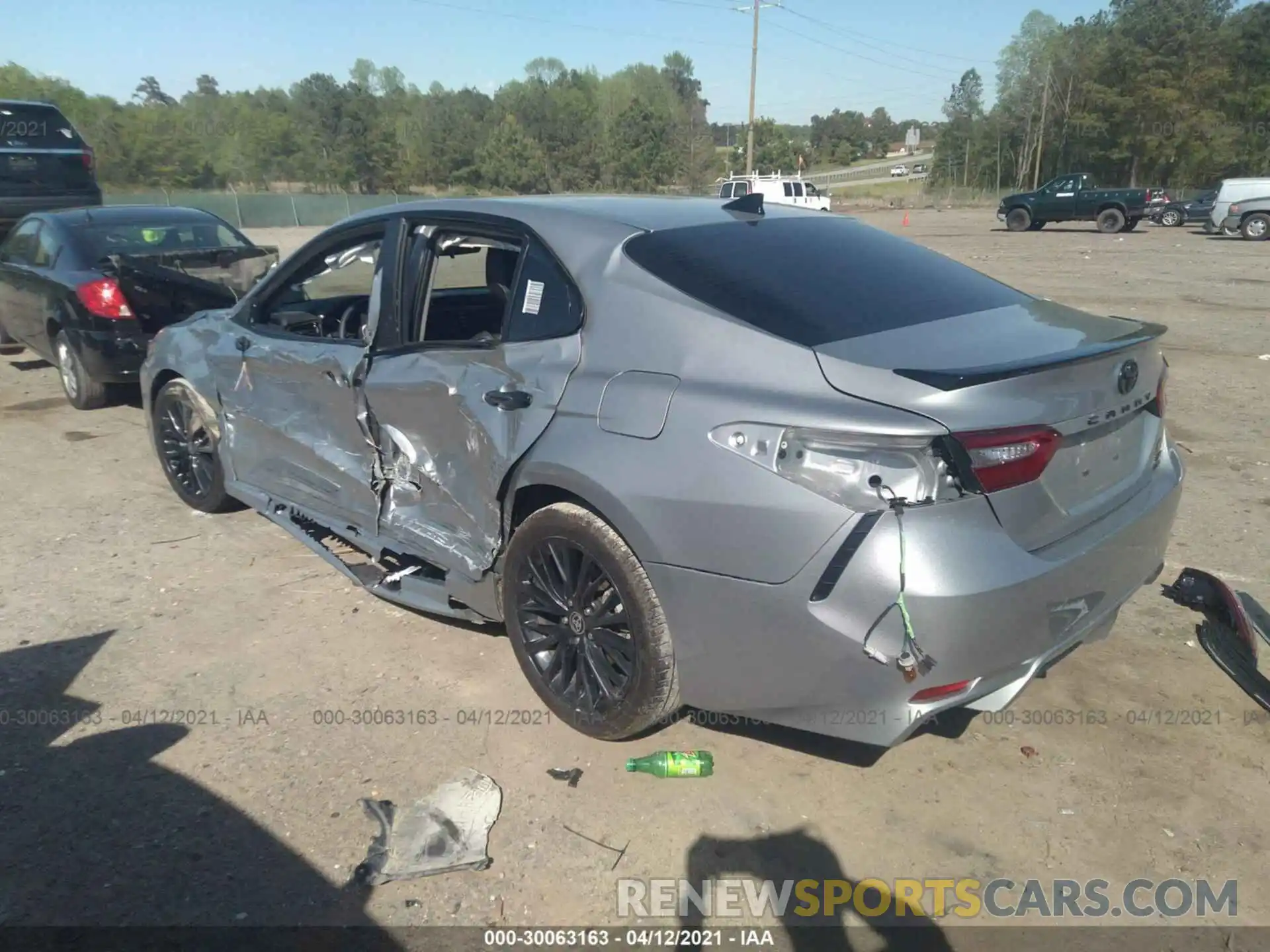 3 Photograph of a damaged car 4T1G11BK4LU003346 TOYOTA CAMRY 2020