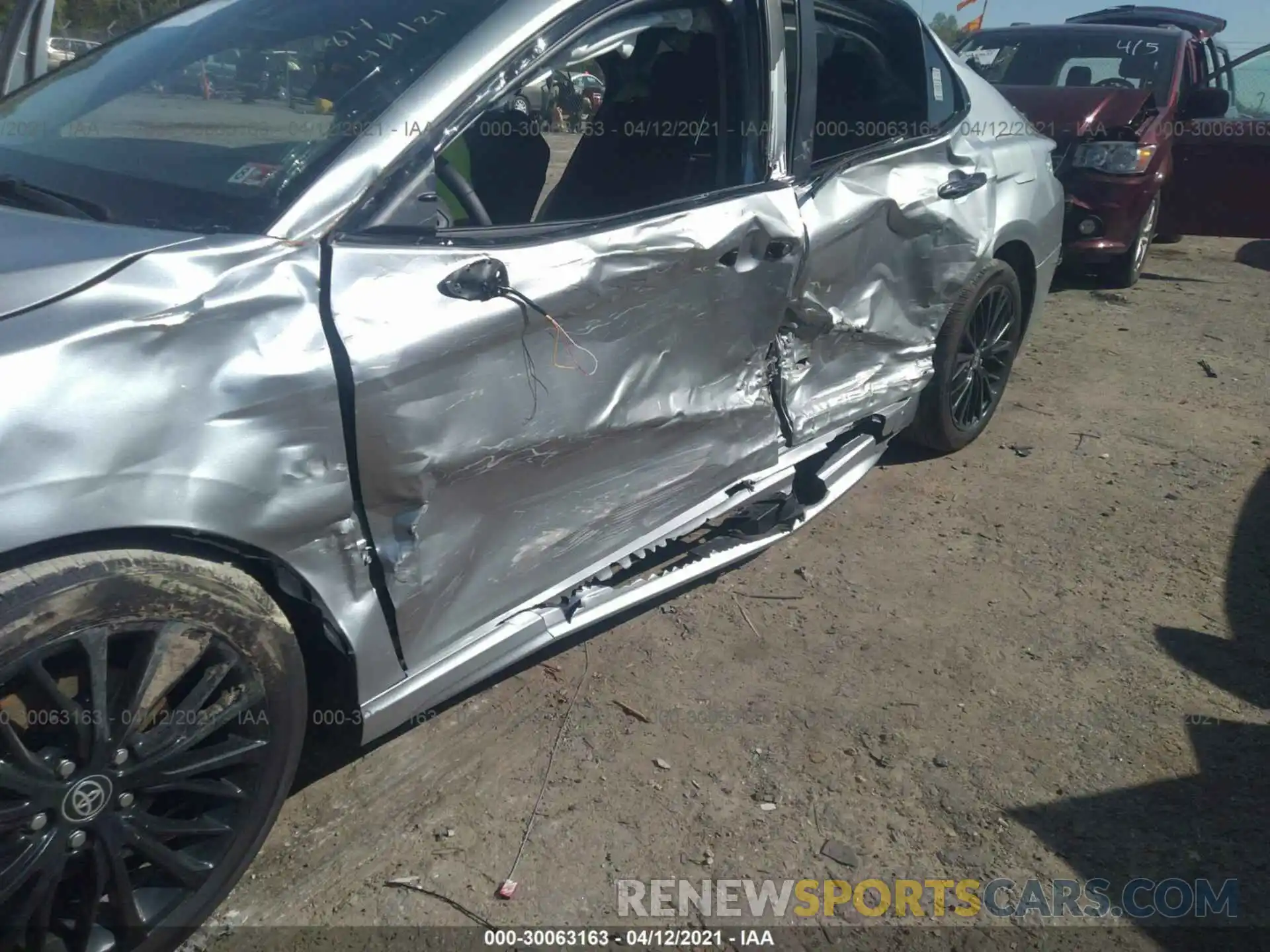 6 Photograph of a damaged car 4T1G11BK4LU003346 TOYOTA CAMRY 2020