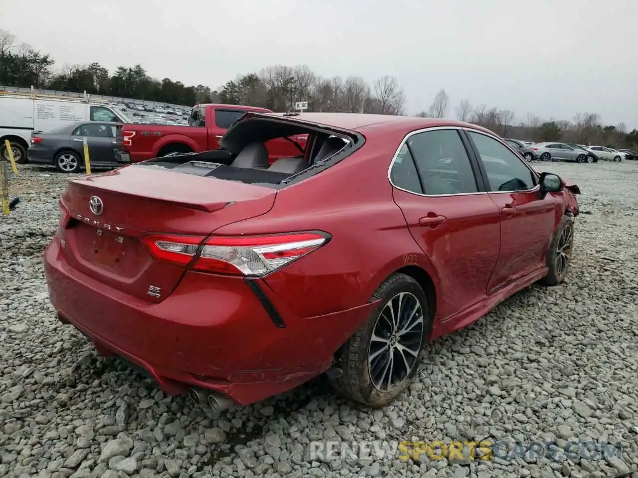 4 Photograph of a damaged car 4T1G11BK4LU012001 TOYOTA CAMRY 2020