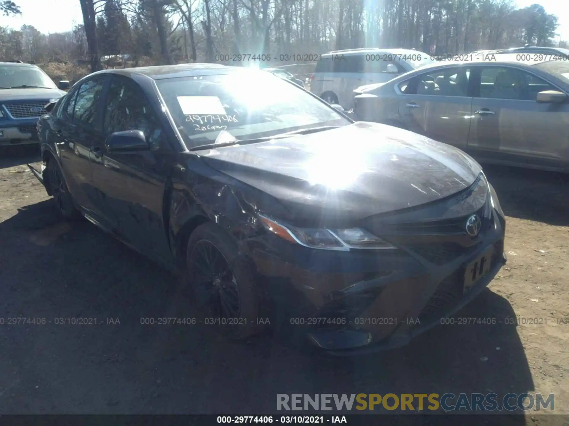 1 Photograph of a damaged car 4T1G11BK5LU003498 TOYOTA CAMRY 2020