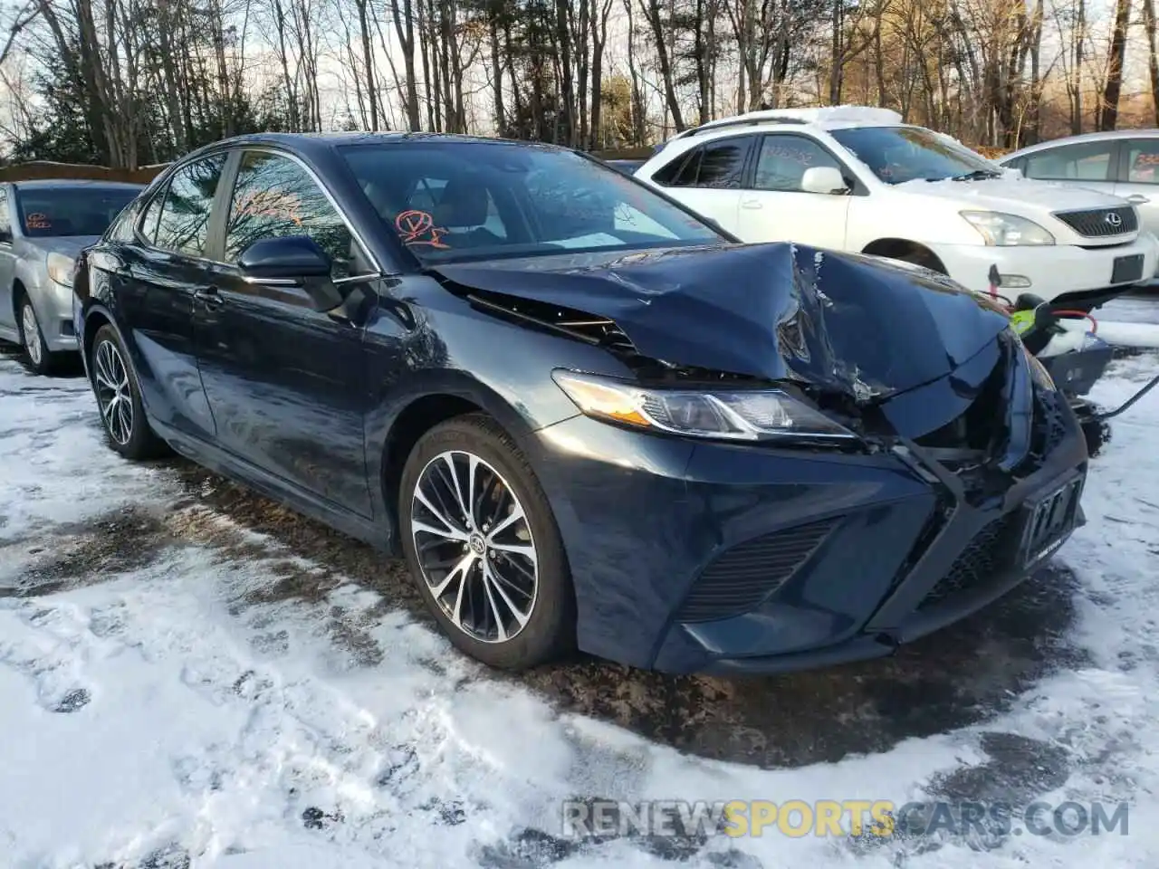 1 Photograph of a damaged car 4T1G11BK5LU009169 TOYOTA CAMRY 2020