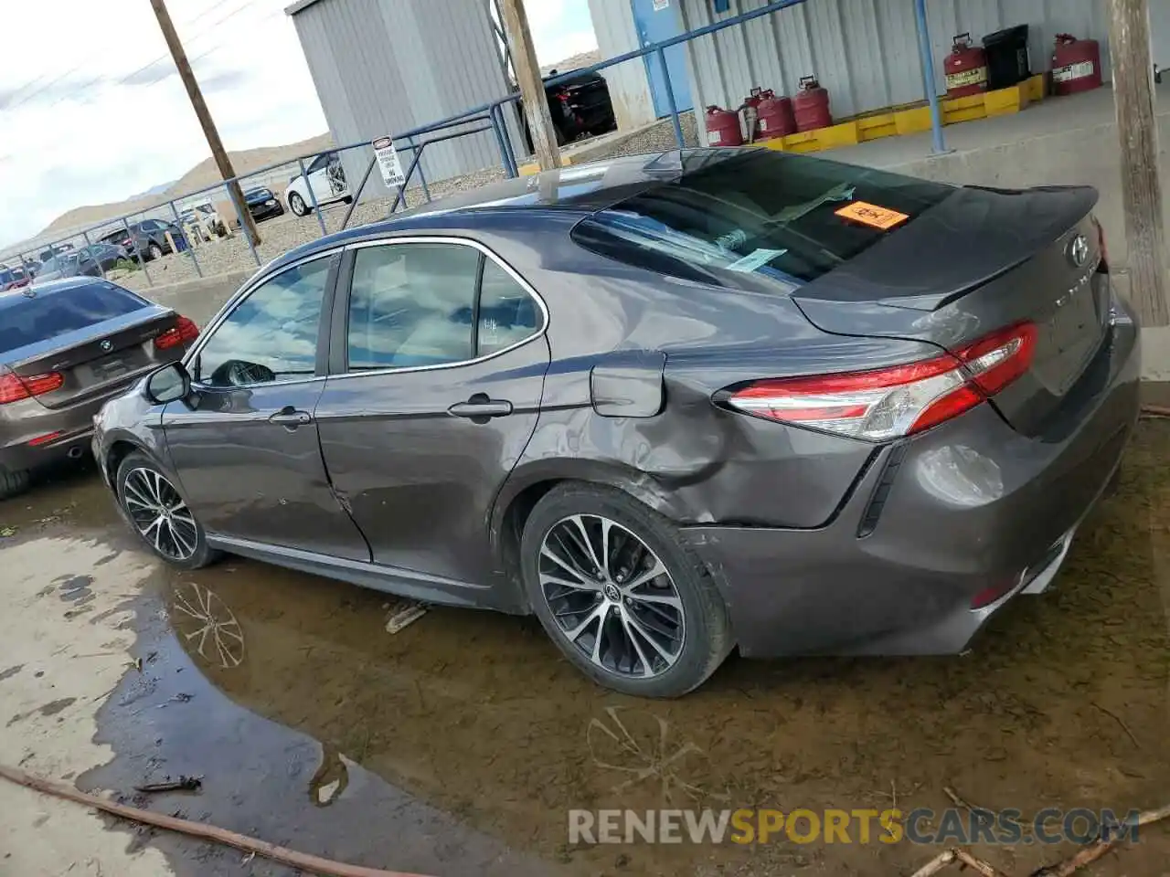 2 Photograph of a damaged car 4T1G11BK6LU009164 TOYOTA CAMRY 2020