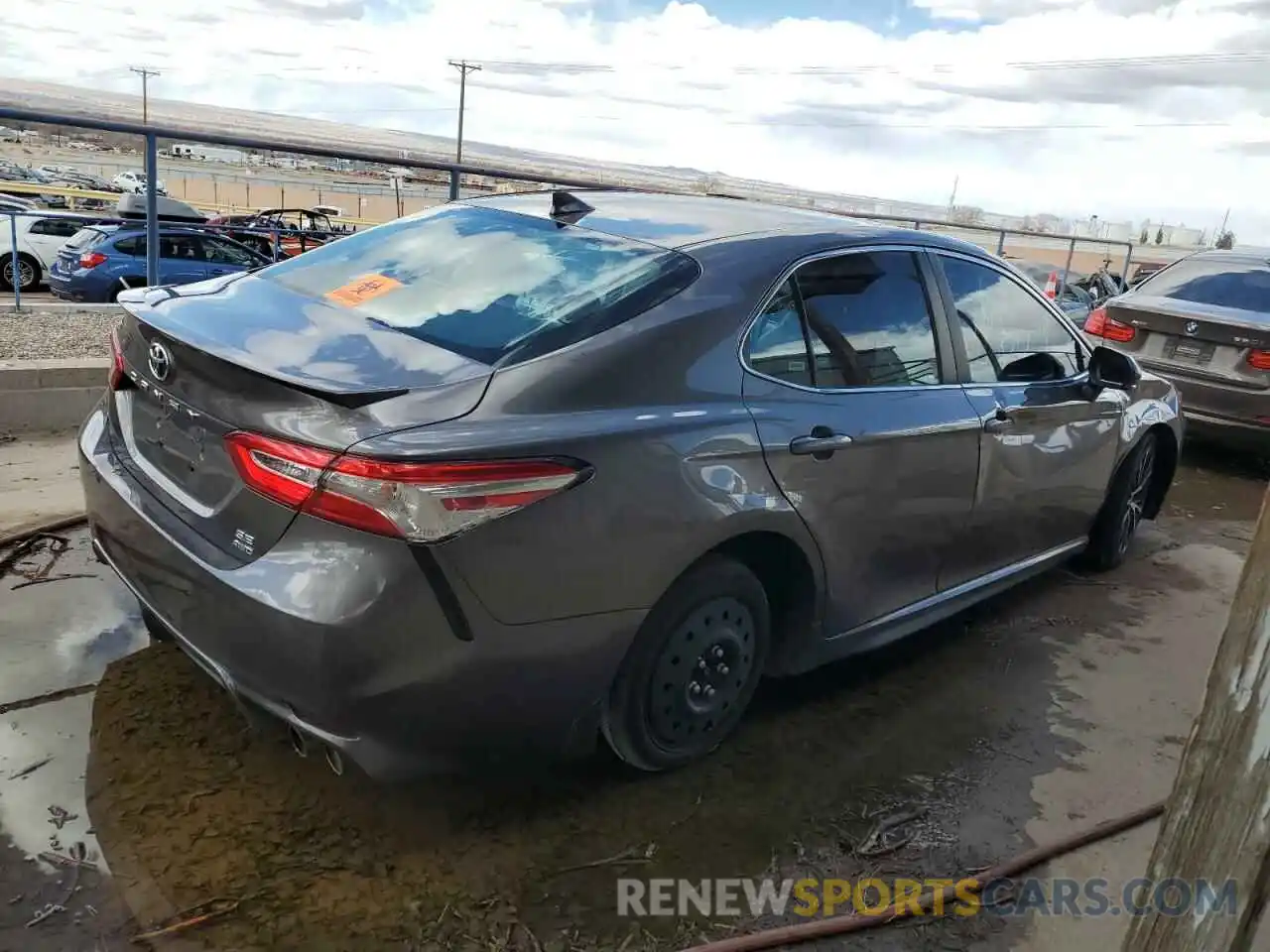 3 Photograph of a damaged car 4T1G11BK6LU009164 TOYOTA CAMRY 2020