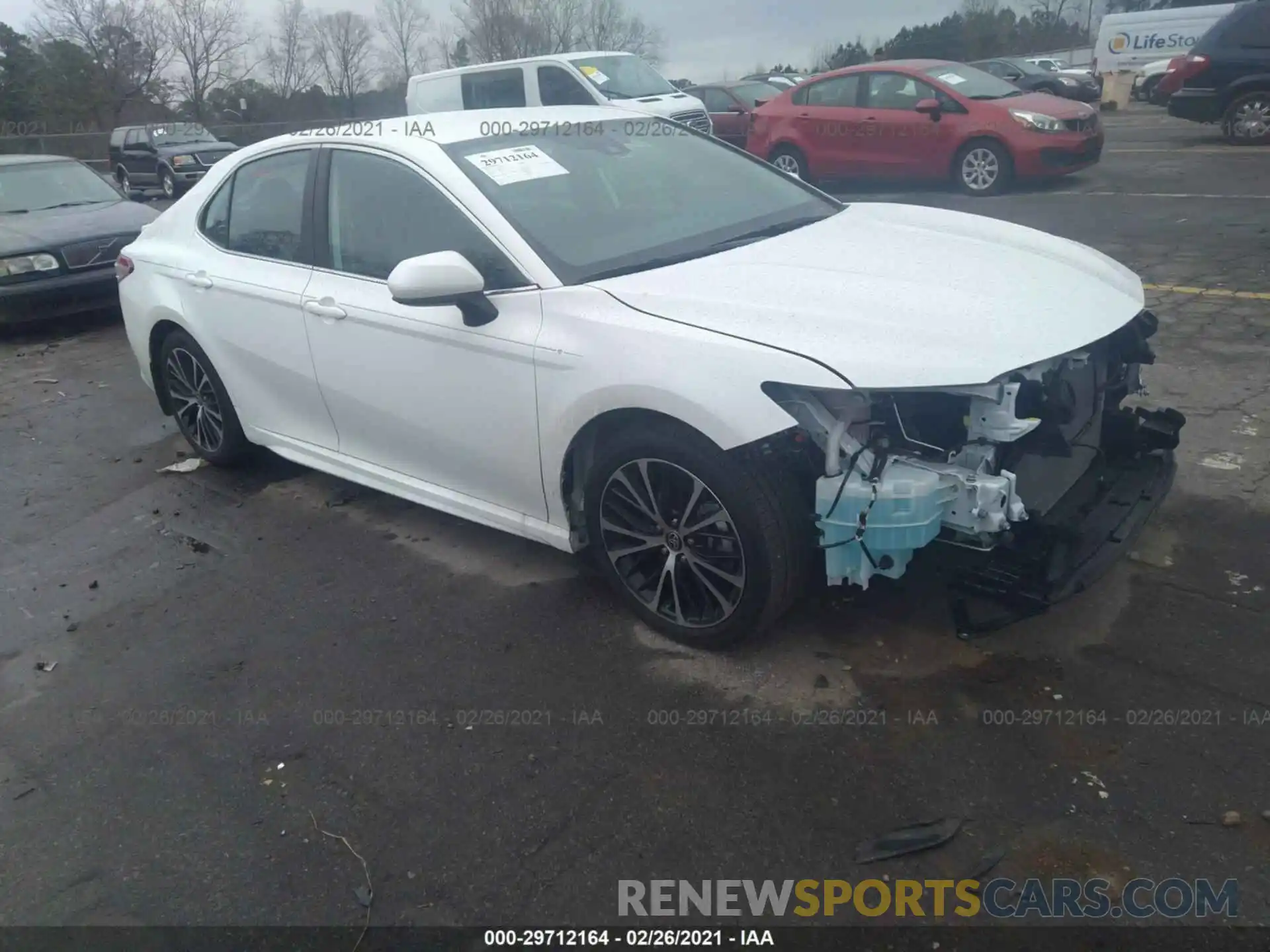 1 Photograph of a damaged car 4T1G11BK6LU013165 TOYOTA CAMRY 2020